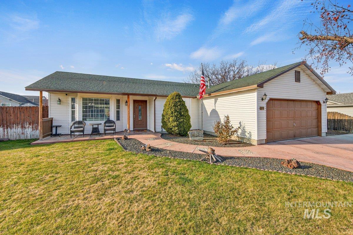 335 San Mateo, Kuna, Idaho 83634, 3 Bedrooms, 2 Bathrooms, Residential For Sale, Price $389,900,MLS 98971890