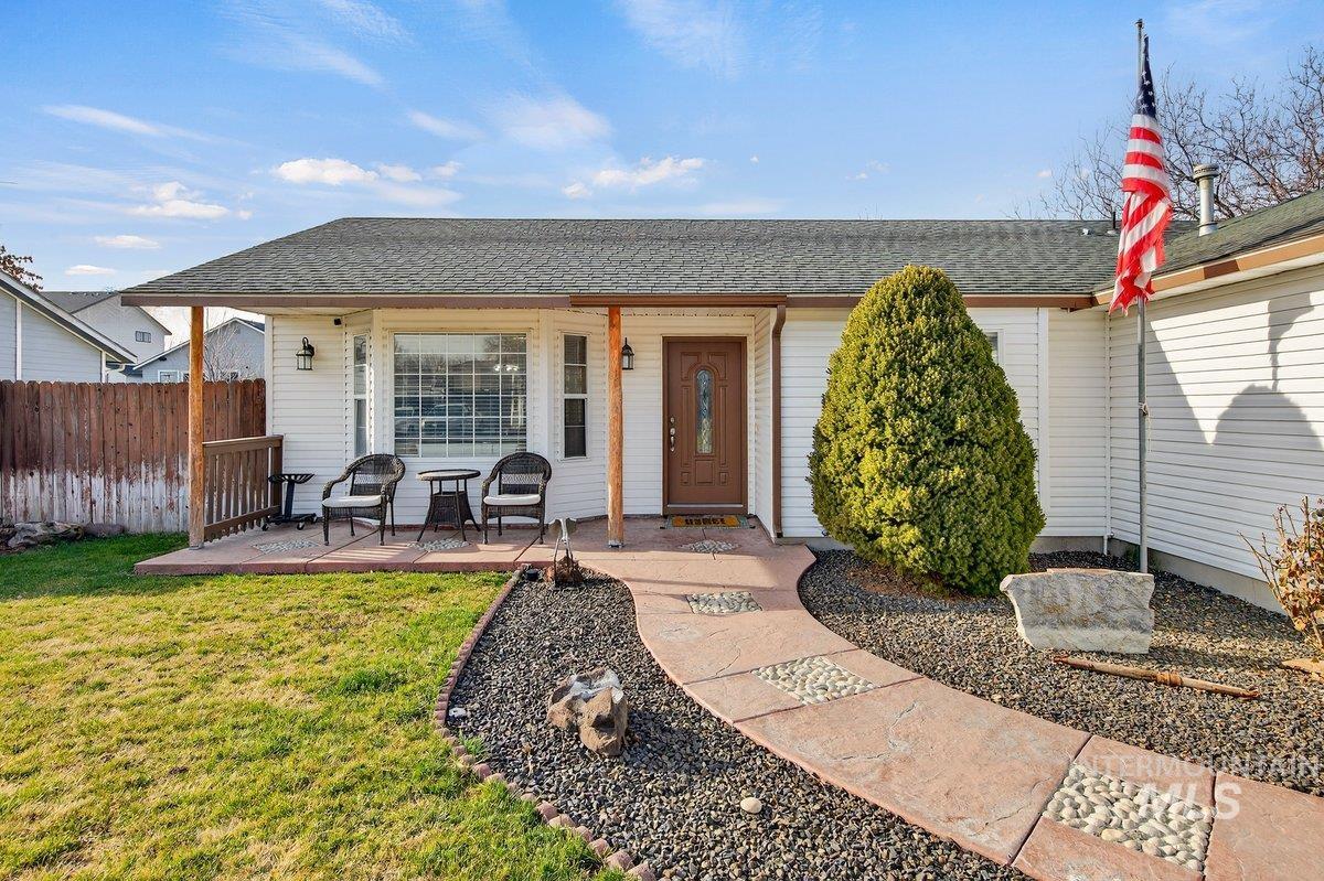 335 San Mateo, Kuna, Idaho 83634, 3 Bedrooms, 2 Bathrooms, Residential For Sale, Price $389,900,MLS 98971890