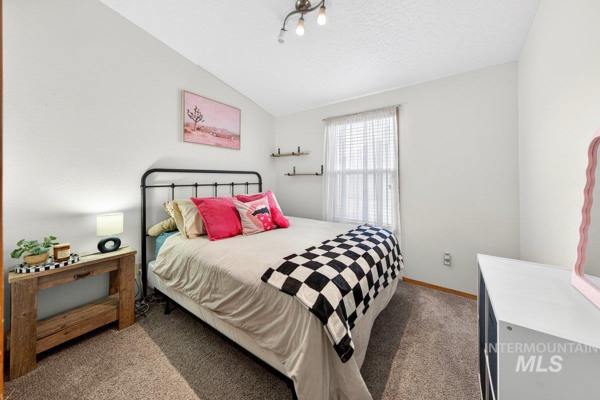 335 San Mateo, Kuna, Idaho 83634, 3 Bedrooms, 2 Bathrooms, Residential For Sale, Price $389,900,MLS 98971890