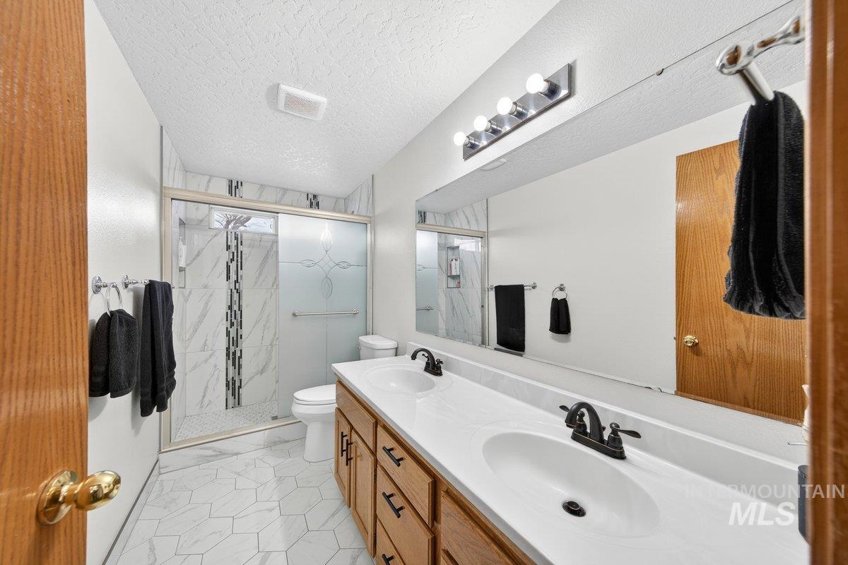 335 San Mateo, Kuna, Idaho 83634, 3 Bedrooms, 2 Bathrooms, Residential For Sale, Price $389,900,MLS 98971890