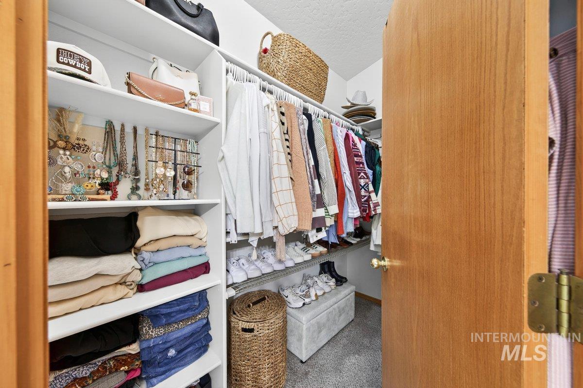 335 San Mateo, Kuna, Idaho 83634, 3 Bedrooms, 2 Bathrooms, Residential For Sale, Price $389,900,MLS 98971890