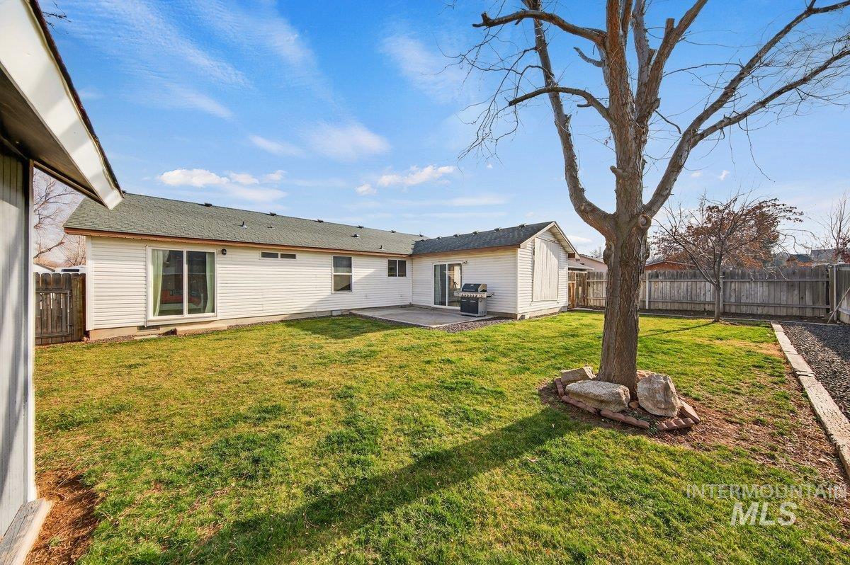 335 San Mateo, Kuna, Idaho 83634, 3 Bedrooms, 2 Bathrooms, Residential For Sale, Price $389,900,MLS 98971890