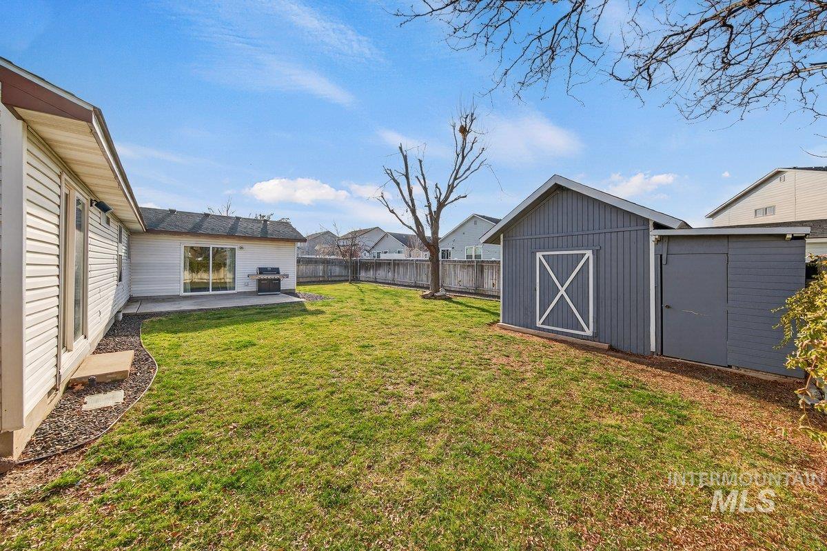 335 San Mateo, Kuna, Idaho 83634, 3 Bedrooms, 2 Bathrooms, Residential For Sale, Price $389,900,MLS 98971890