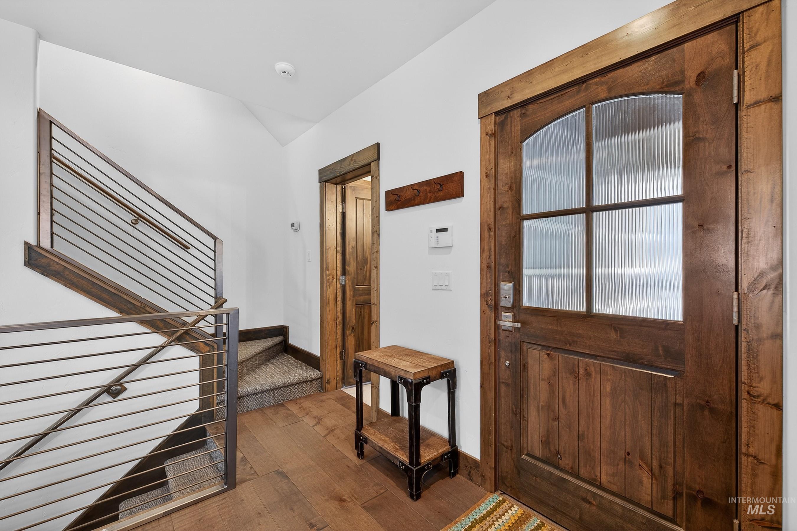 71 Golden Bar Court, Donnelly, Idaho 83615, 2 Bedrooms, 3 Bathrooms, Residential For Sale, Price $1,195,000,MLS 98971891