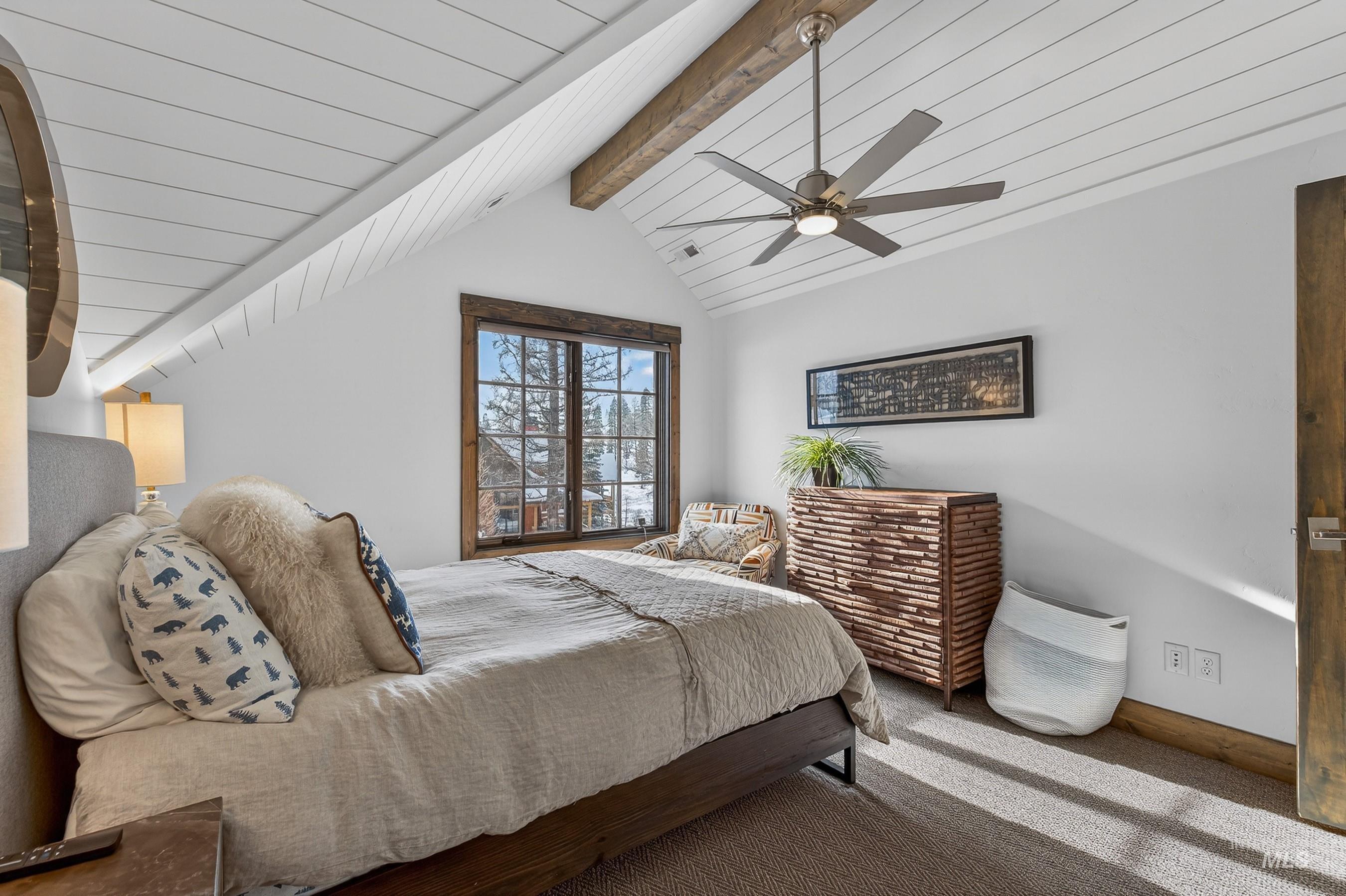 71 Golden Bar Court, Donnelly, Idaho 83615, 2 Bedrooms, 3 Bathrooms, Residential For Sale, Price $1,195,000,MLS 98971891