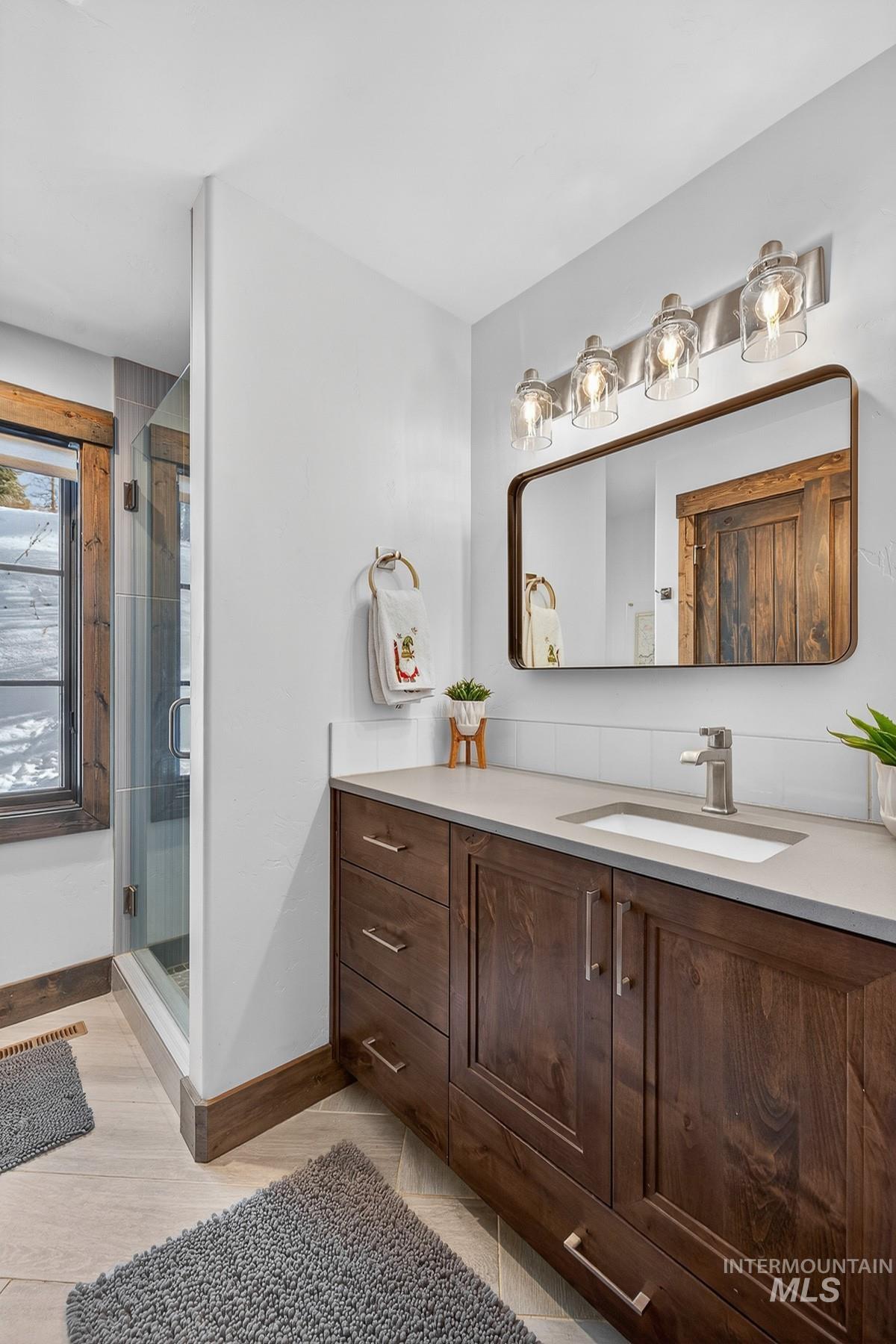 71 Golden Bar Court, Donnelly, Idaho 83615, 2 Bedrooms, 3 Bathrooms, Residential For Sale, Price $1,195,000,MLS 98971891