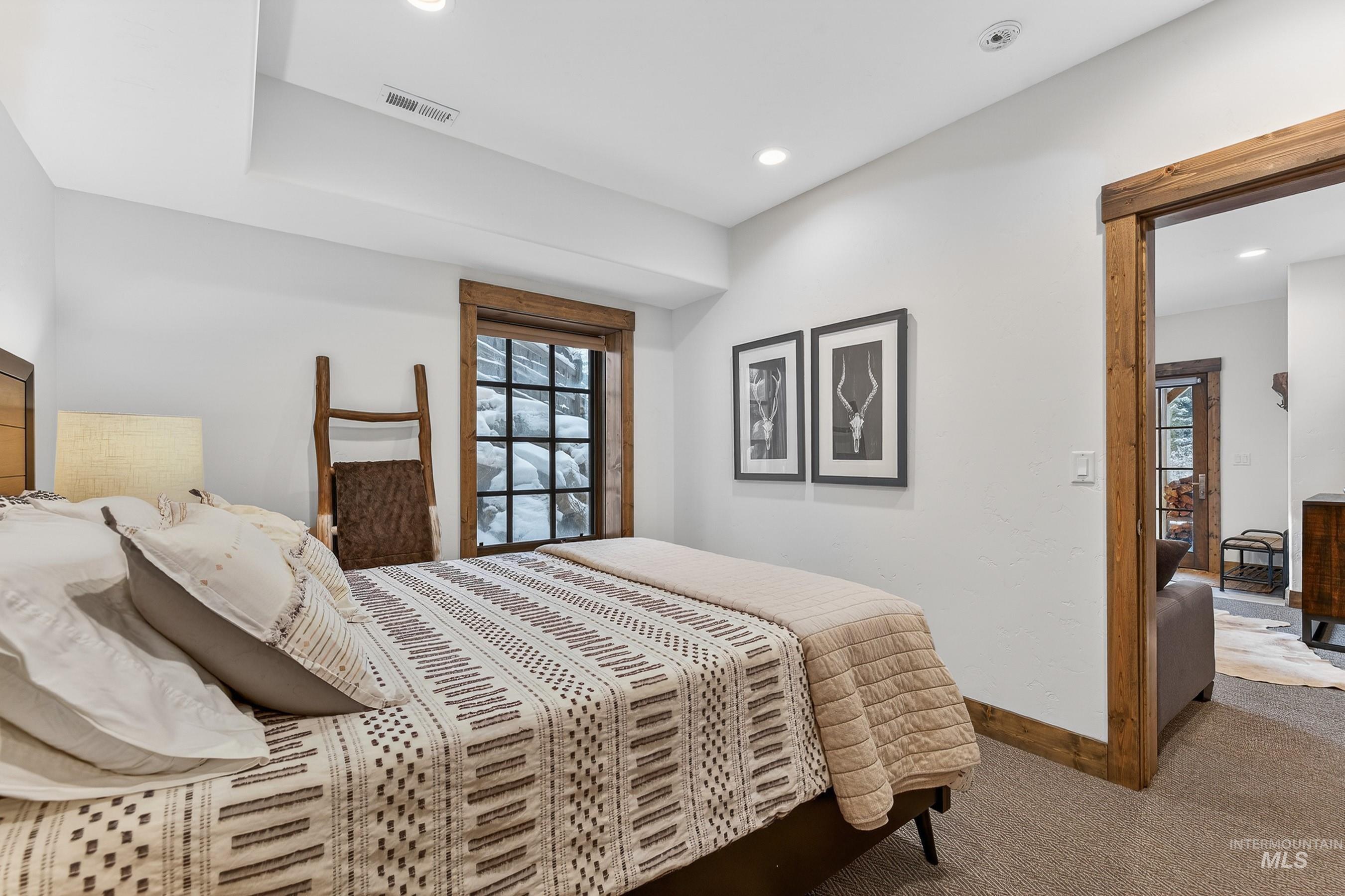 71 Golden Bar Court, Donnelly, Idaho 83615, 2 Bedrooms, 3 Bathrooms, Residential For Sale, Price $1,195,000,MLS 98971891