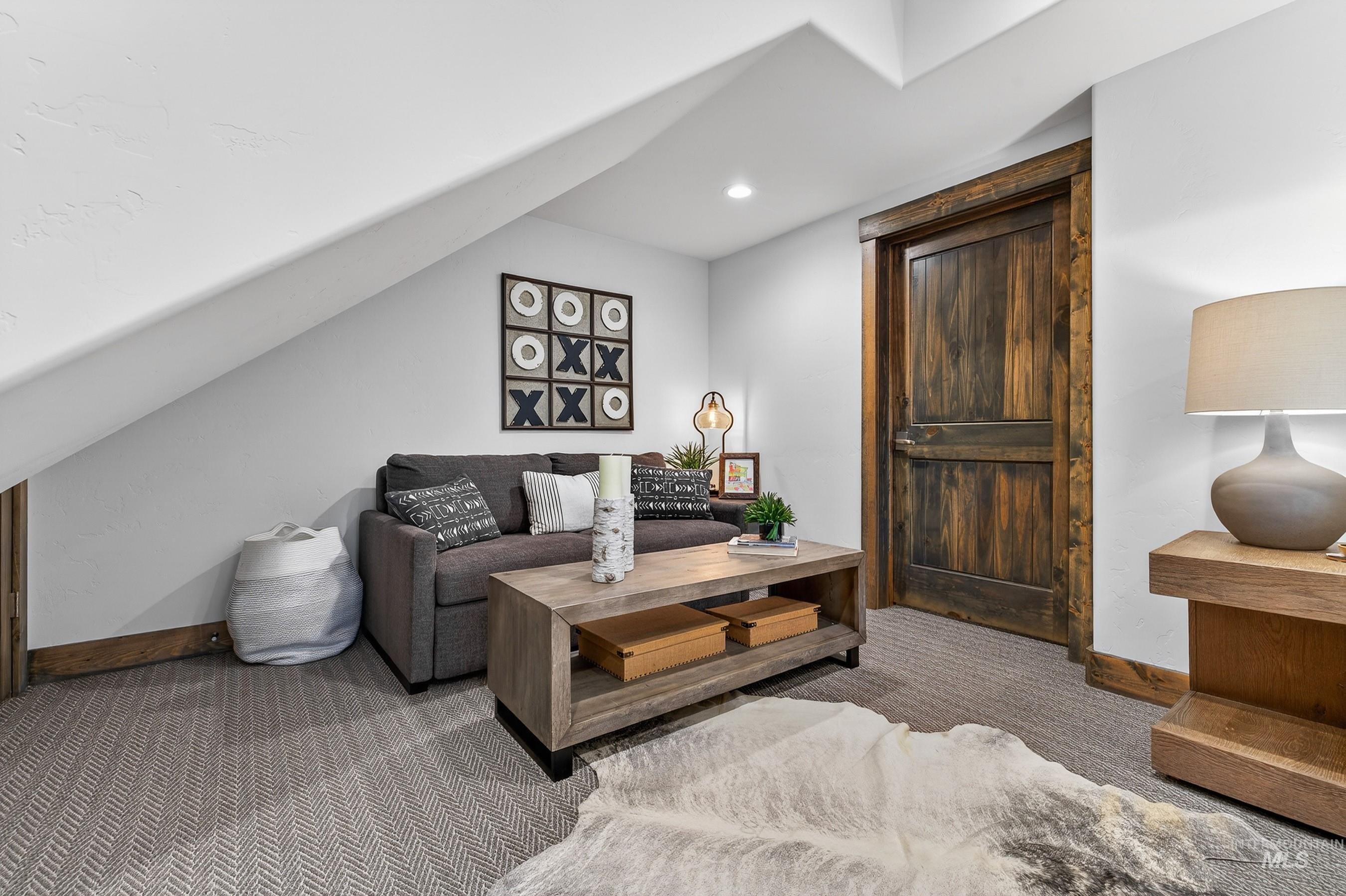 71 Golden Bar Court, Donnelly, Idaho 83615, 2 Bedrooms, 3 Bathrooms, Residential For Sale, Price $1,195,000,MLS 98971891