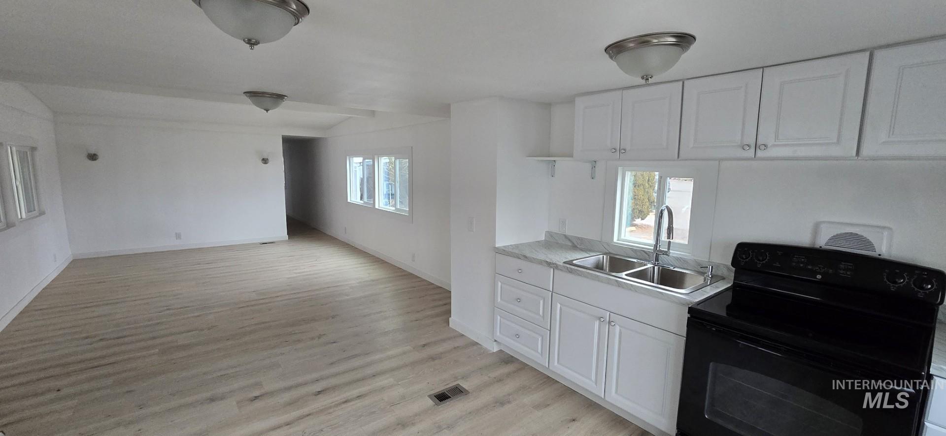 715 Center St. East, Kimberly, Idaho 83341, 2 Bedrooms, 1 Bathroom, Residential For Sale, Price $49,500,MLS 98971892