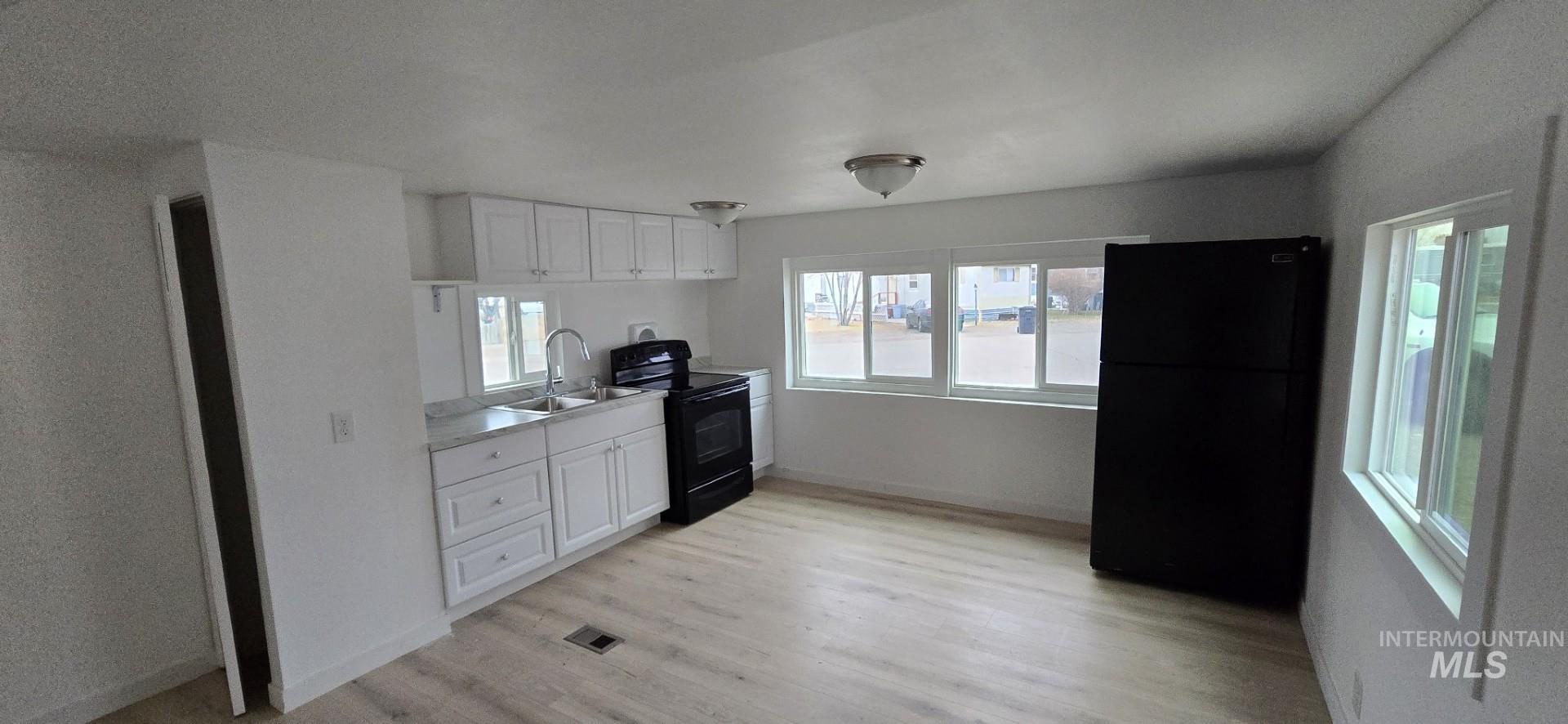 715 Center St. East, Kimberly, Idaho 83341, 2 Bedrooms, 1 Bathroom, Residential For Sale, Price $49,500,MLS 98971892