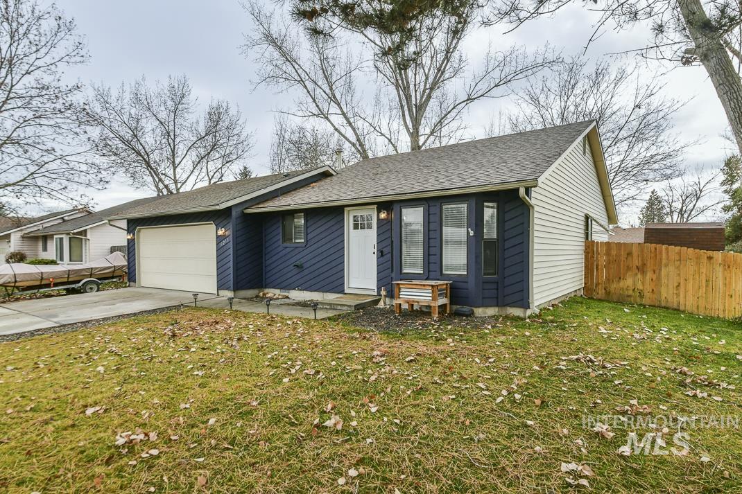 10253 W Granger Ave, Boise, Idaho 83704, 3 Bedrooms, 1 Bathroom, Residential For Sale, Price $385,000,MLS 98971895