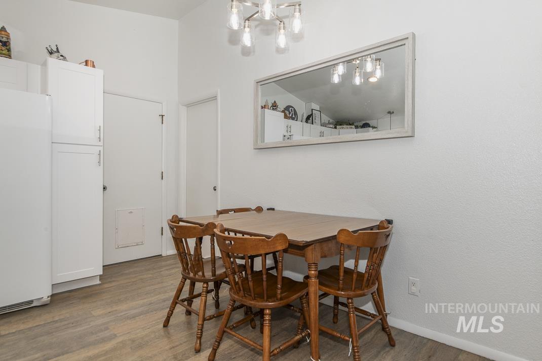 10253 W Granger Ave, Boise, Idaho 83704, 3 Bedrooms, 1 Bathroom, Residential For Sale, Price $385,000,MLS 98971895