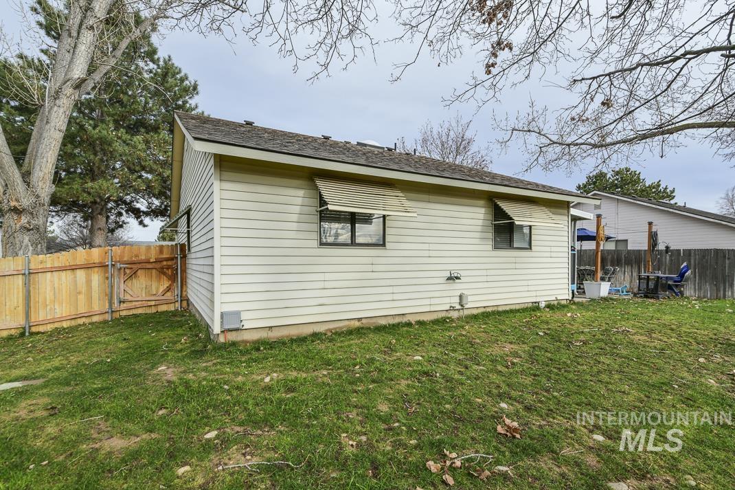 10253 W Granger Ave, Boise, Idaho 83704, 3 Bedrooms, 1 Bathroom, Residential For Sale, Price $385,000,MLS 98971895