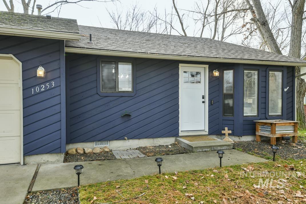 10253 W Granger Ave, Boise, Idaho 83704, 3 Bedrooms, 1 Bathroom, Residential For Sale, Price $385,000,MLS 98971895