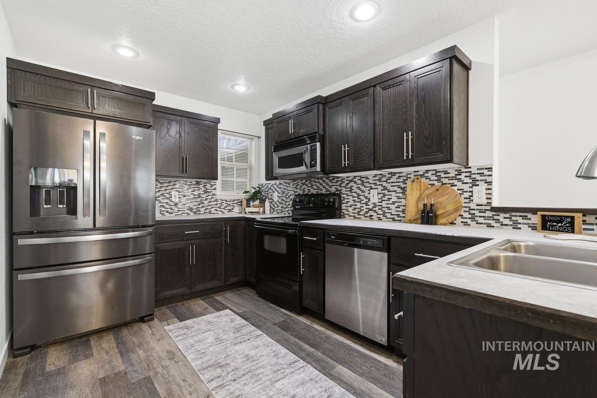 11523 W Silvercity Ct, Boise, Idaho 83713, 3 Bedrooms, 2 Bathrooms, Residential For Sale, Price $399,900,MLS 98971897