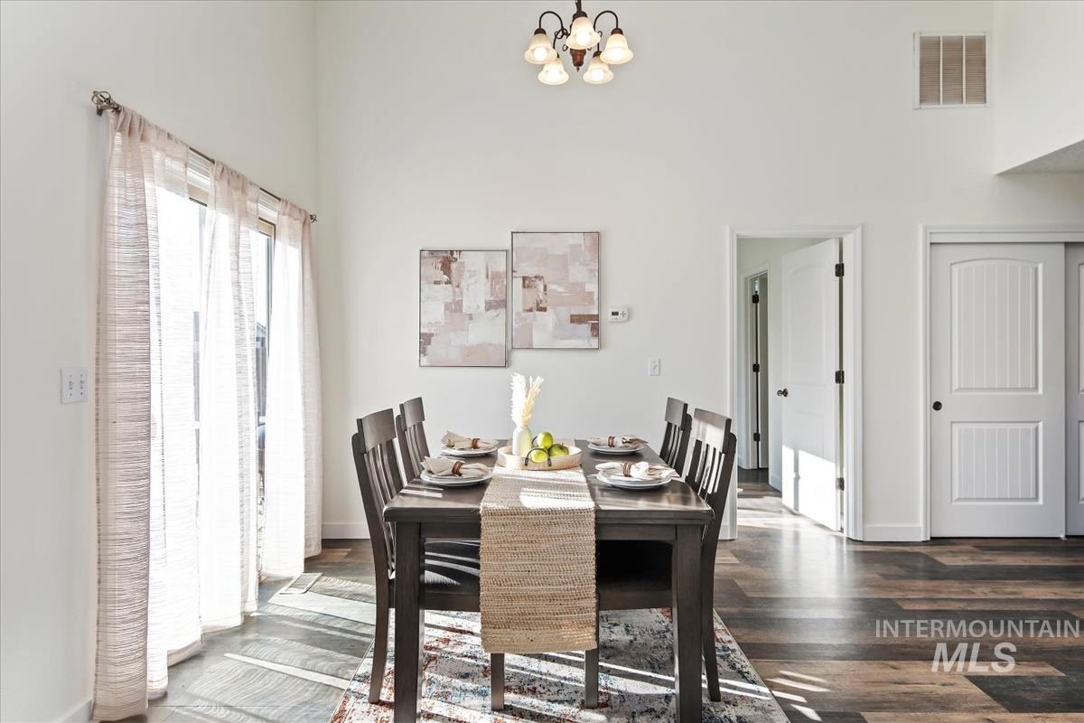 11523 W Silvercity Ct, Boise, Idaho 83713, 3 Bedrooms, 2 Bathrooms, Residential For Sale, Price $399,900,MLS 98971897