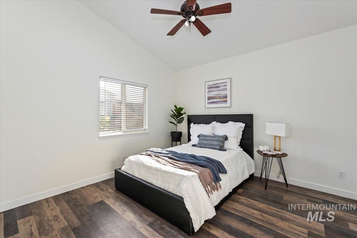 11523 W Silvercity Ct, Boise, Idaho 83713, 3 Bedrooms, 2 Bathrooms, Residential For Sale, Price $399,900,MLS 98971897