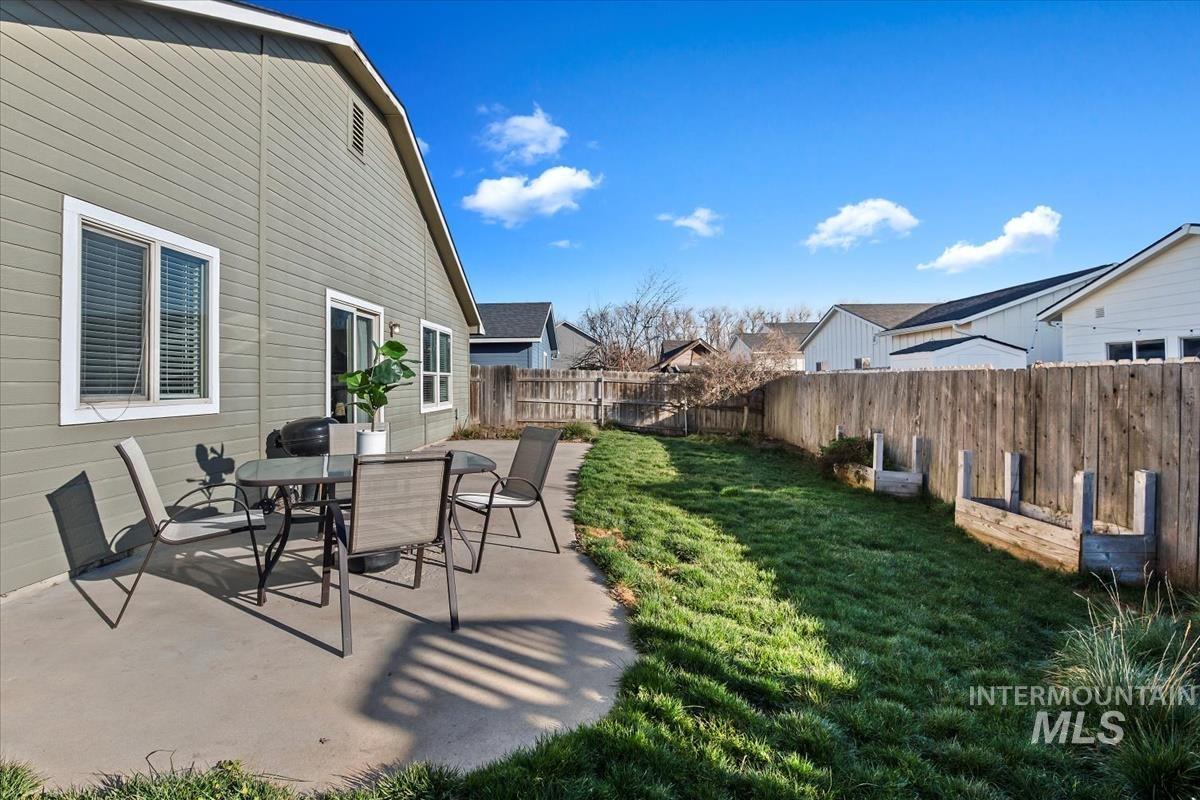 11523 W Silvercity Ct, Boise, Idaho 83713, 3 Bedrooms, 2 Bathrooms, Residential For Sale, Price $399,900,MLS 98971897