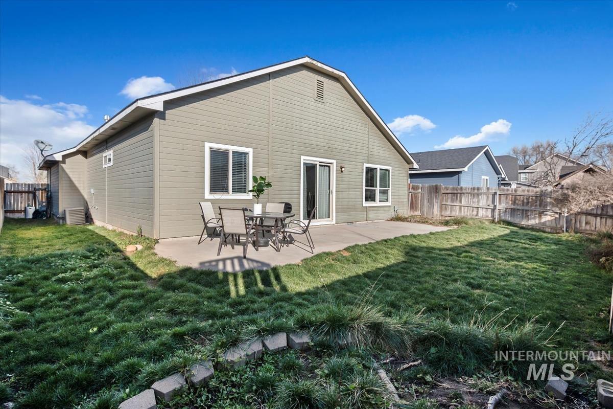 11523 W Silvercity Ct, Boise, Idaho 83713, 3 Bedrooms, 2 Bathrooms, Residential For Sale, Price $399,900,MLS 98971897