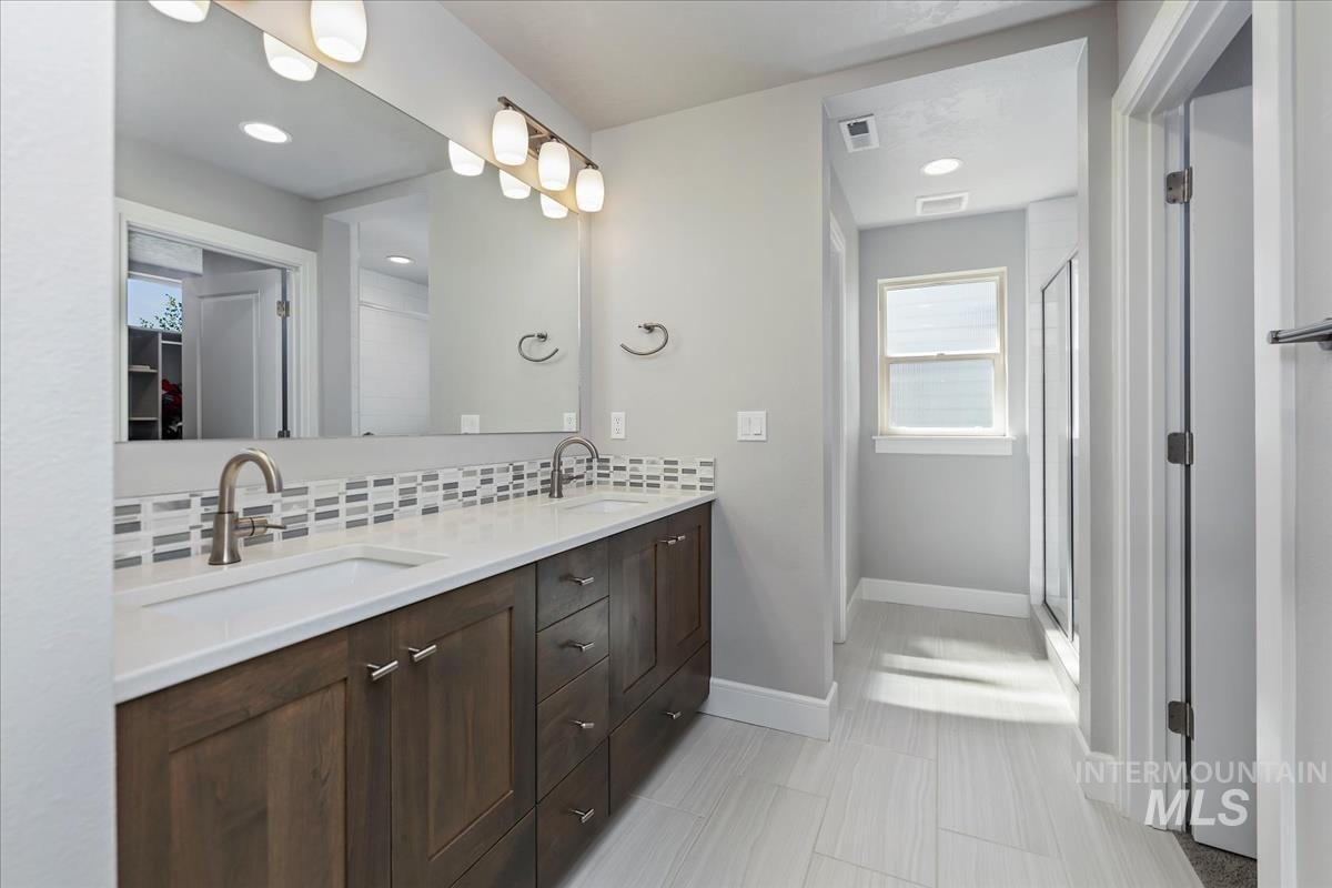 3332 W Ladle Rapids Ct., Meridian, Idaho 83646, 4 Bedrooms, 2.5 Bathrooms, Residential For Sale, Price $665,000,MLS 98971898