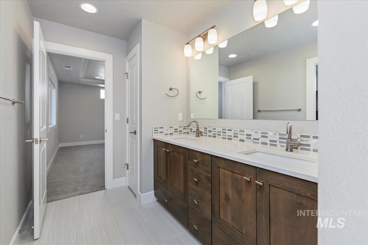 3332 W Ladle Rapids Ct., Meridian, Idaho 83646, 4 Bedrooms, 2.5 Bathrooms, Residential For Sale, Price $665,000,MLS 98971898