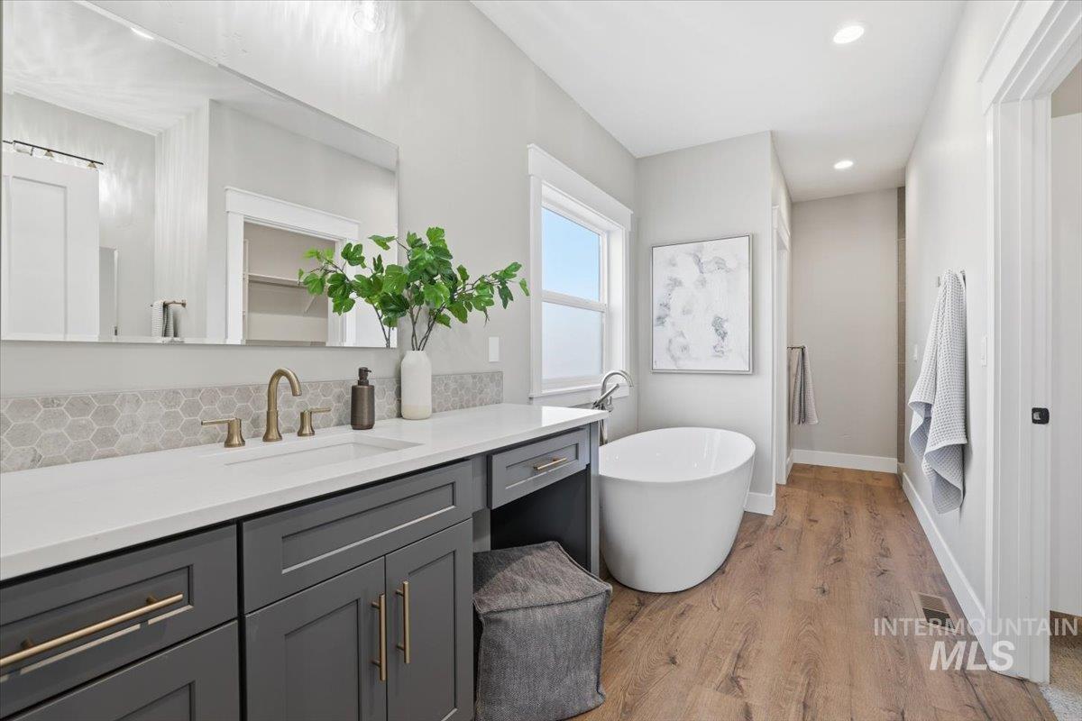 25750 Quail Hill Ln., Caldwell, Idaho 83607, 4 Bedrooms, 4.5 Bathrooms, Residential For Sale, Price $1,299,999,MLS 98971899