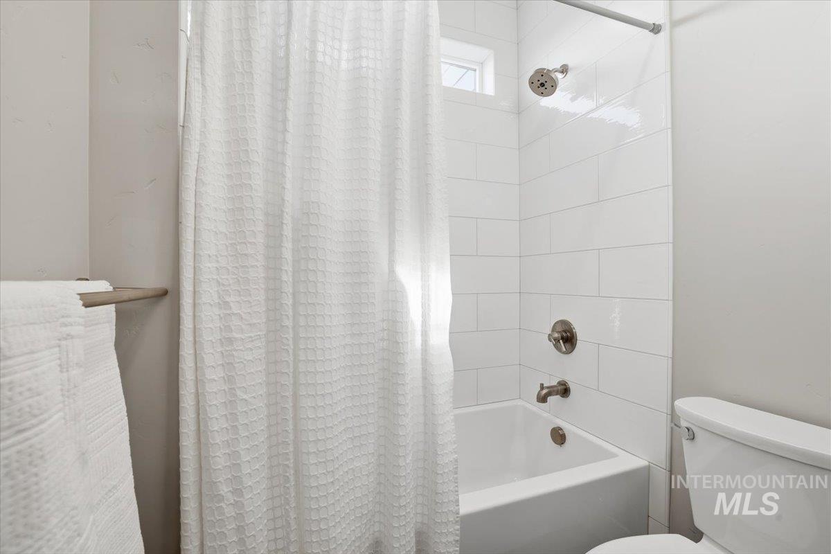 25750 Quail Hill Ln., Caldwell, Idaho 83607, 4 Bedrooms, 4.5 Bathrooms, Residential For Sale, Price $1,299,999,MLS 98971899