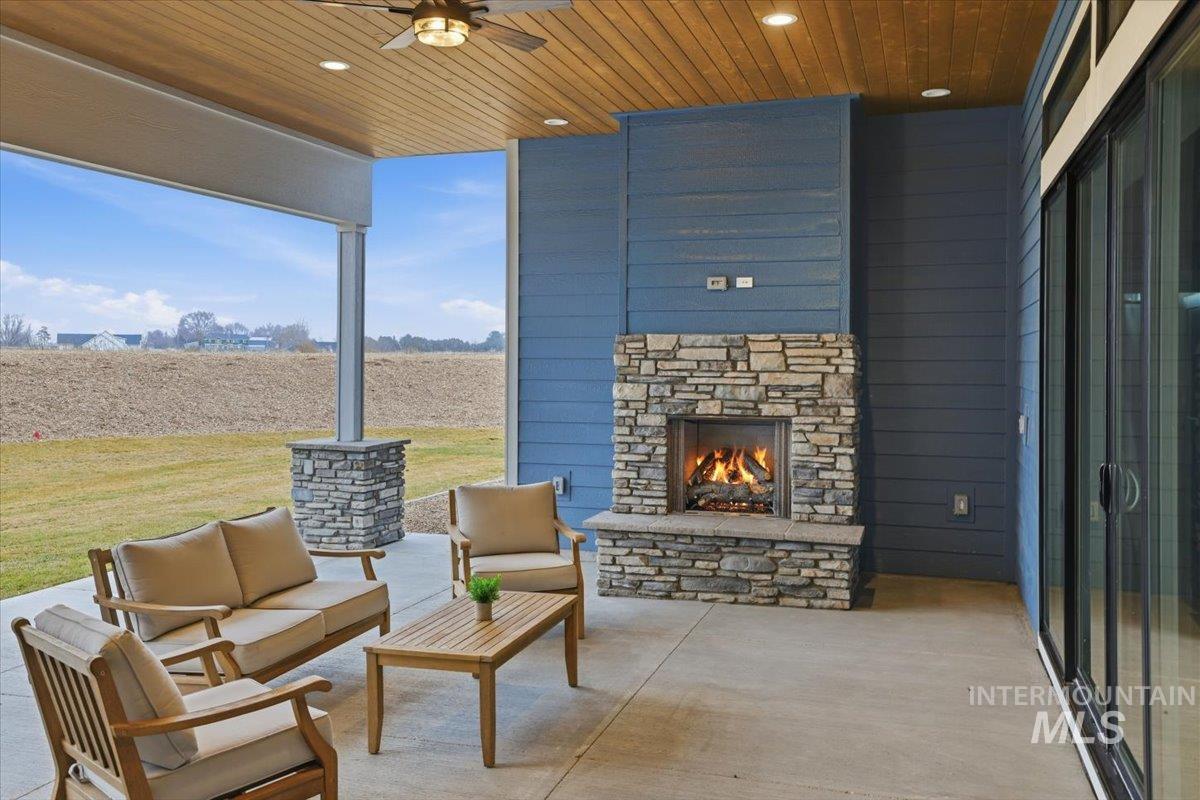 25750 Quail Hill Ln., Caldwell, Idaho 83607, 4 Bedrooms, 4.5 Bathrooms, Residential For Sale, Price $1,300,000,MLS 98971899