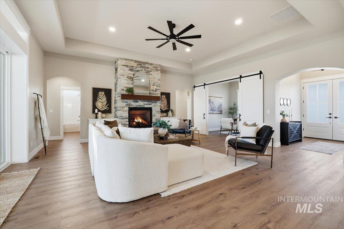 25750 Quail Hill Ln., Caldwell, Idaho 83607, 4 Bedrooms, 4.5 Bathrooms, Residential For Sale, Price $1,300,000,MLS 98971899