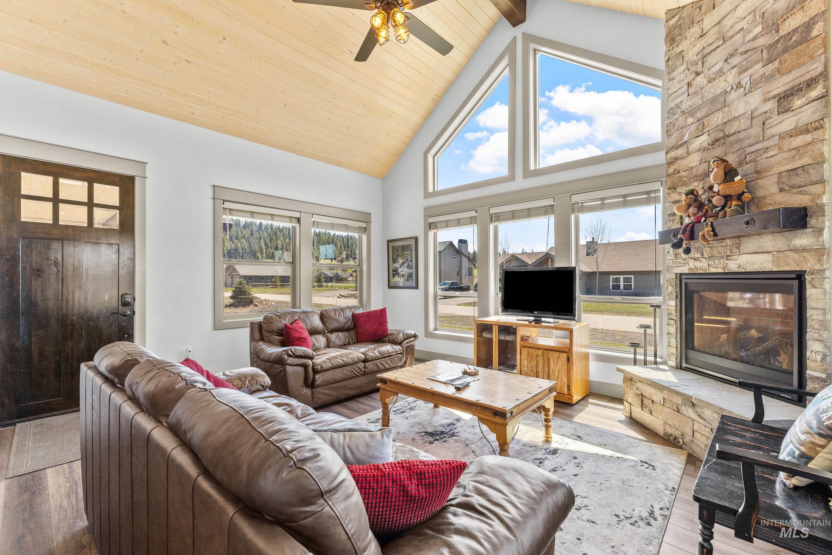 1089 Graham Dr, McCall, Idaho 83638, 5 Bedrooms, 2.5 Bathrooms, Residential For Sale, Price $1,399,000,MLS 98971900