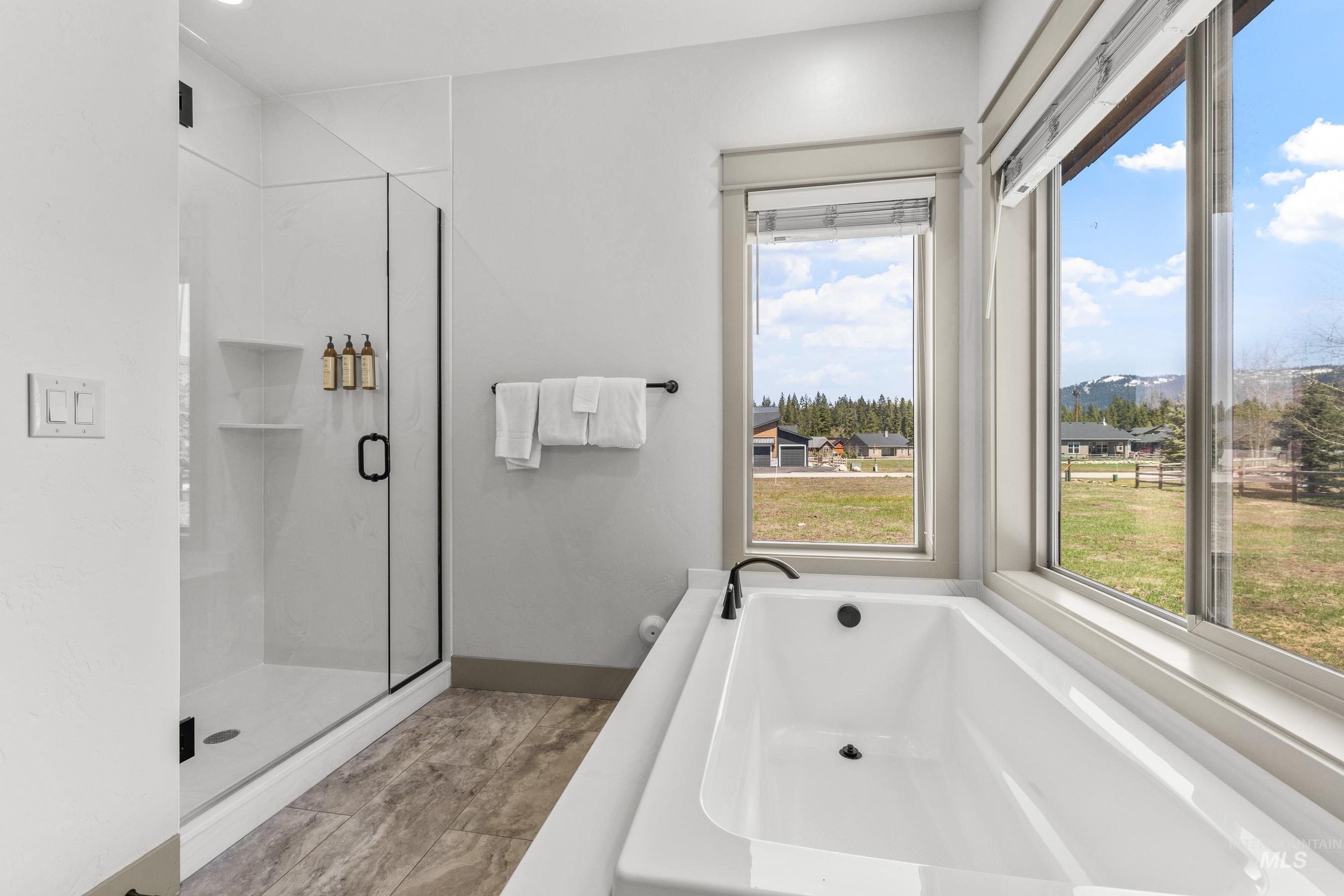 1089 Graham Dr, McCall, Idaho 83638, 5 Bedrooms, 2.5 Bathrooms, Residential For Sale, Price $1,399,000,MLS 98971900