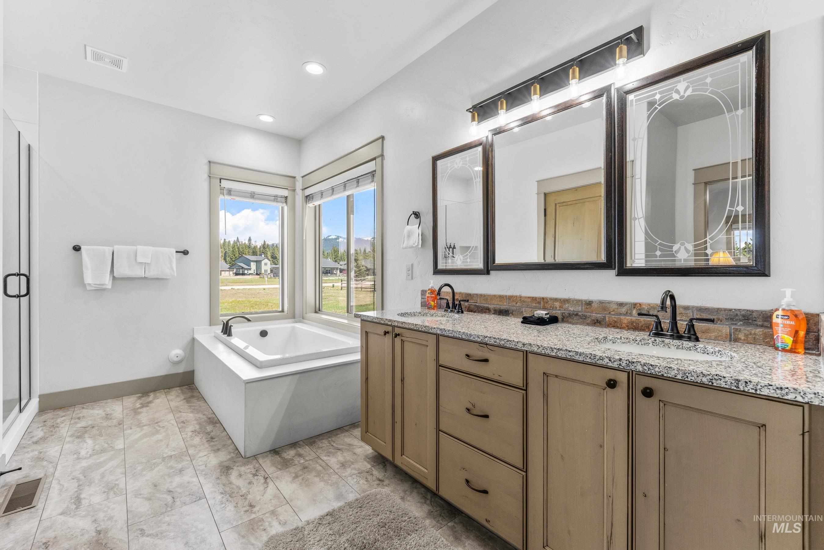 1089 Graham Dr, McCall, Idaho 83638, 5 Bedrooms, 2.5 Bathrooms, Residential For Sale, Price $1,399,000,MLS 98971900