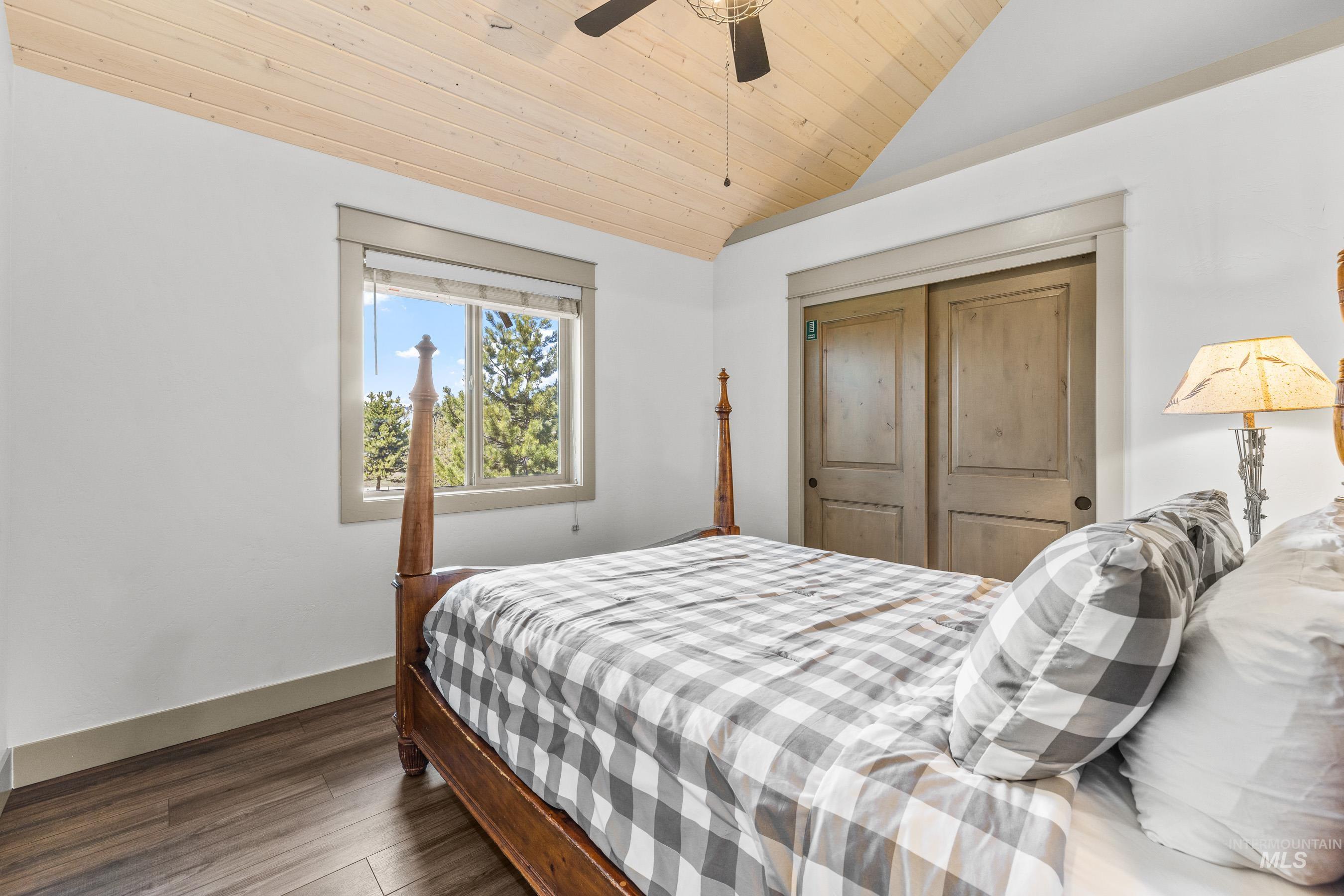 1089 Graham Dr, McCall, Idaho 83638, 5 Bedrooms, 2.5 Bathrooms, Residential For Sale, Price $1,399,000,MLS 98971900