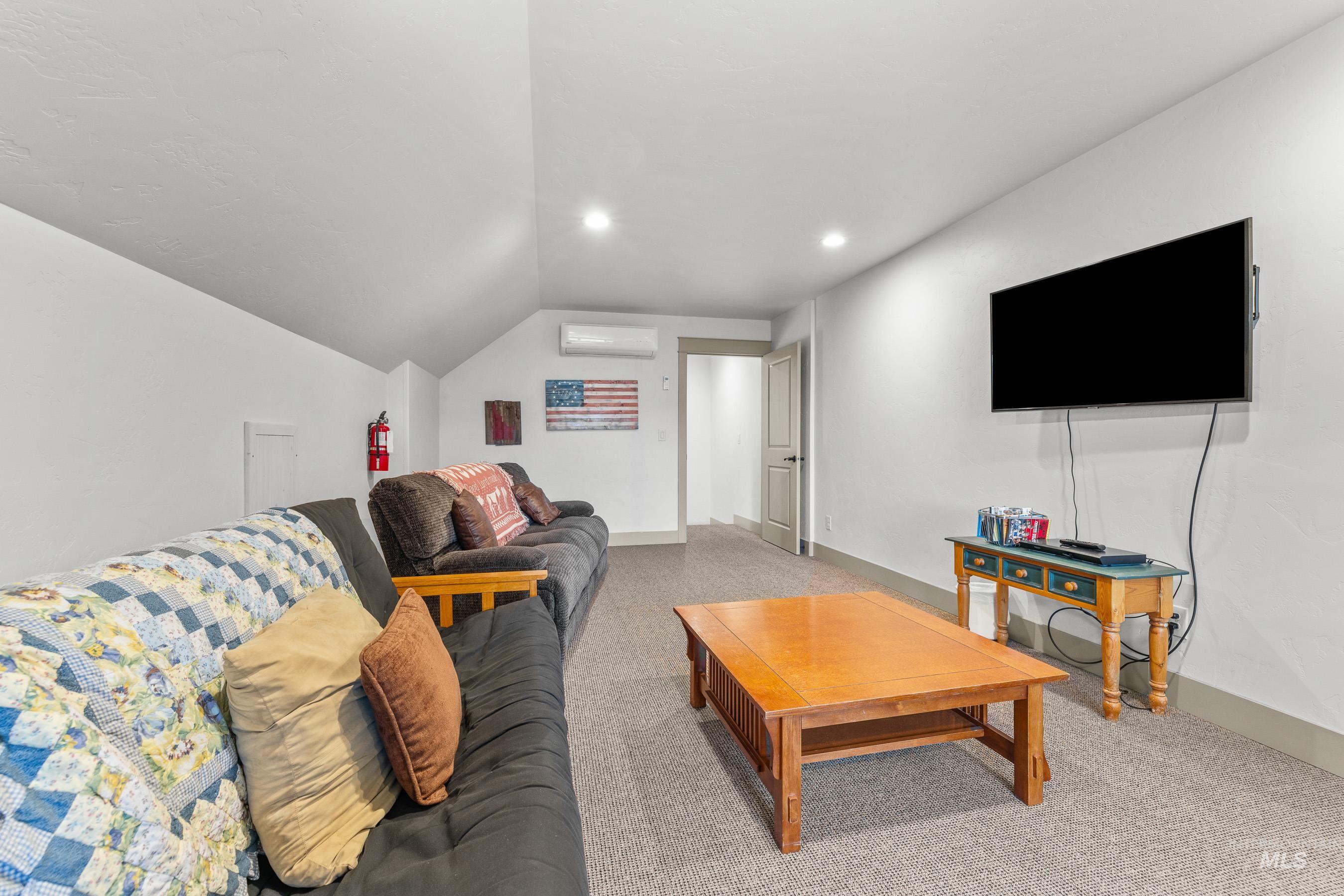 1089 Graham Dr, McCall, Idaho 83638, 5 Bedrooms, 2.5 Bathrooms, Residential For Sale, Price $1,399,000,MLS 98971900