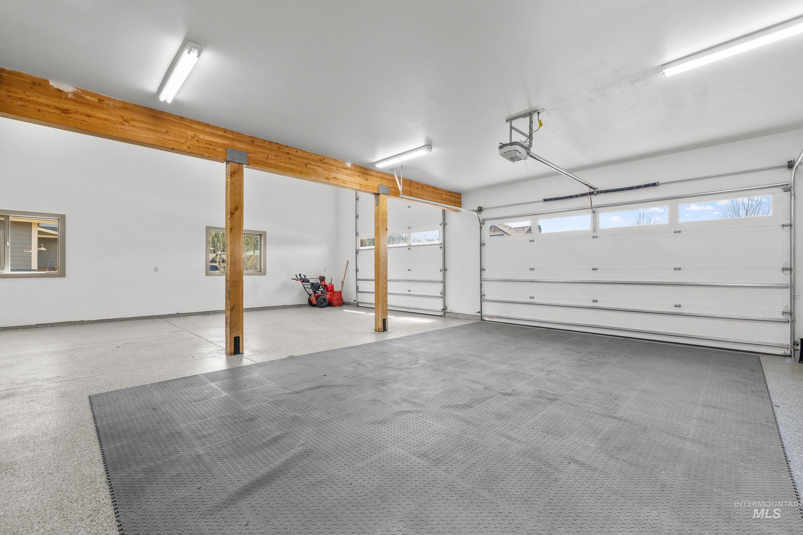 1089 Graham Dr, McCall, Idaho 83638, 5 Bedrooms, 2.5 Bathrooms, Residential For Sale, Price $1,399,000,MLS 98971900