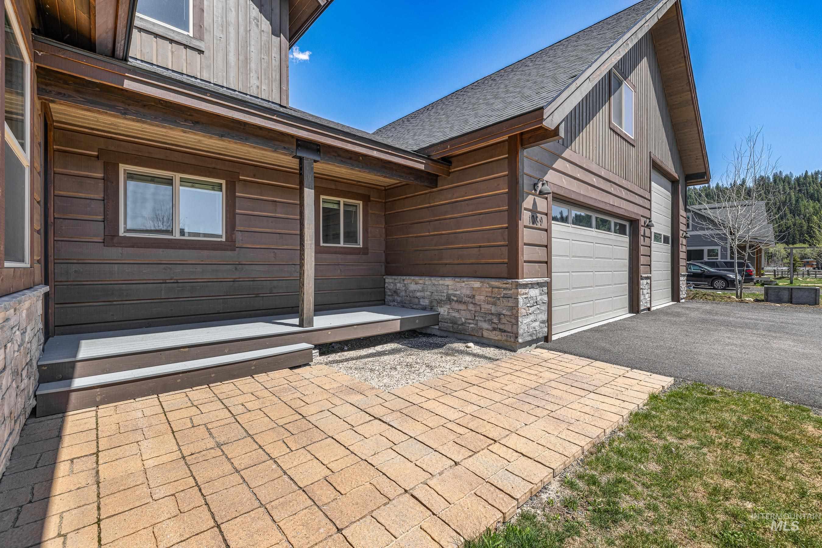 1089 Graham Dr, McCall, Idaho 83638, 5 Bedrooms, 2.5 Bathrooms, Residential For Sale, Price $1,399,000,MLS 98971900