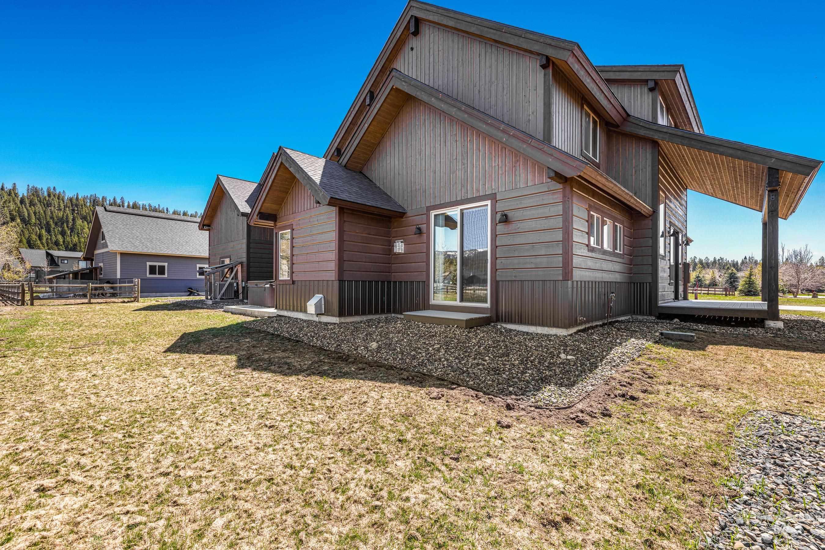 1089 Graham Dr, McCall, Idaho 83638, 5 Bedrooms, 2.5 Bathrooms, Residential For Sale, Price $1,399,000,MLS 98971900