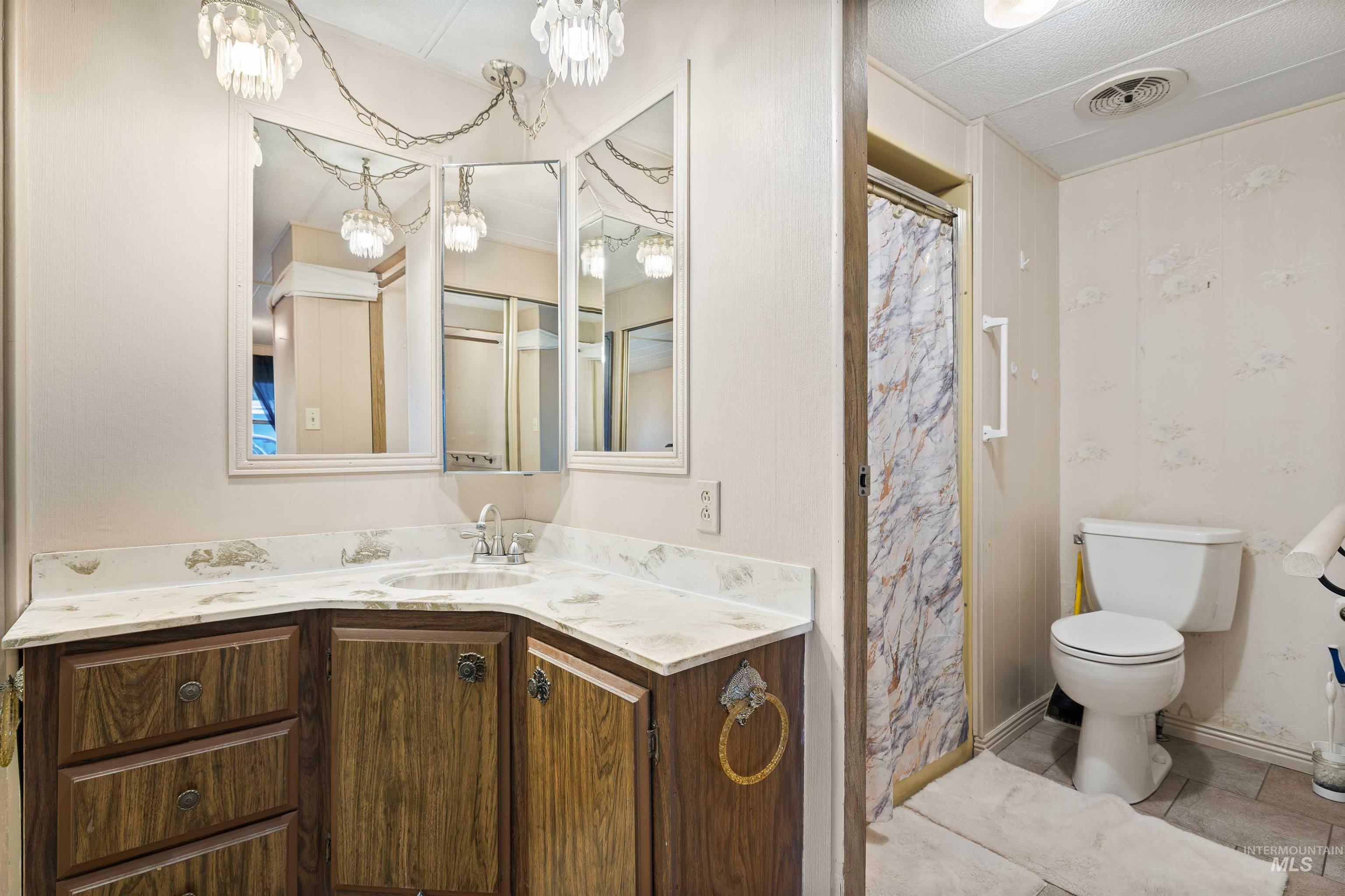 450 Pole Line, Twin Falls, Idaho 83301, 2 Bedrooms, 2 Bathrooms, Residential For Sale, Price $85,000,MLS 98971901