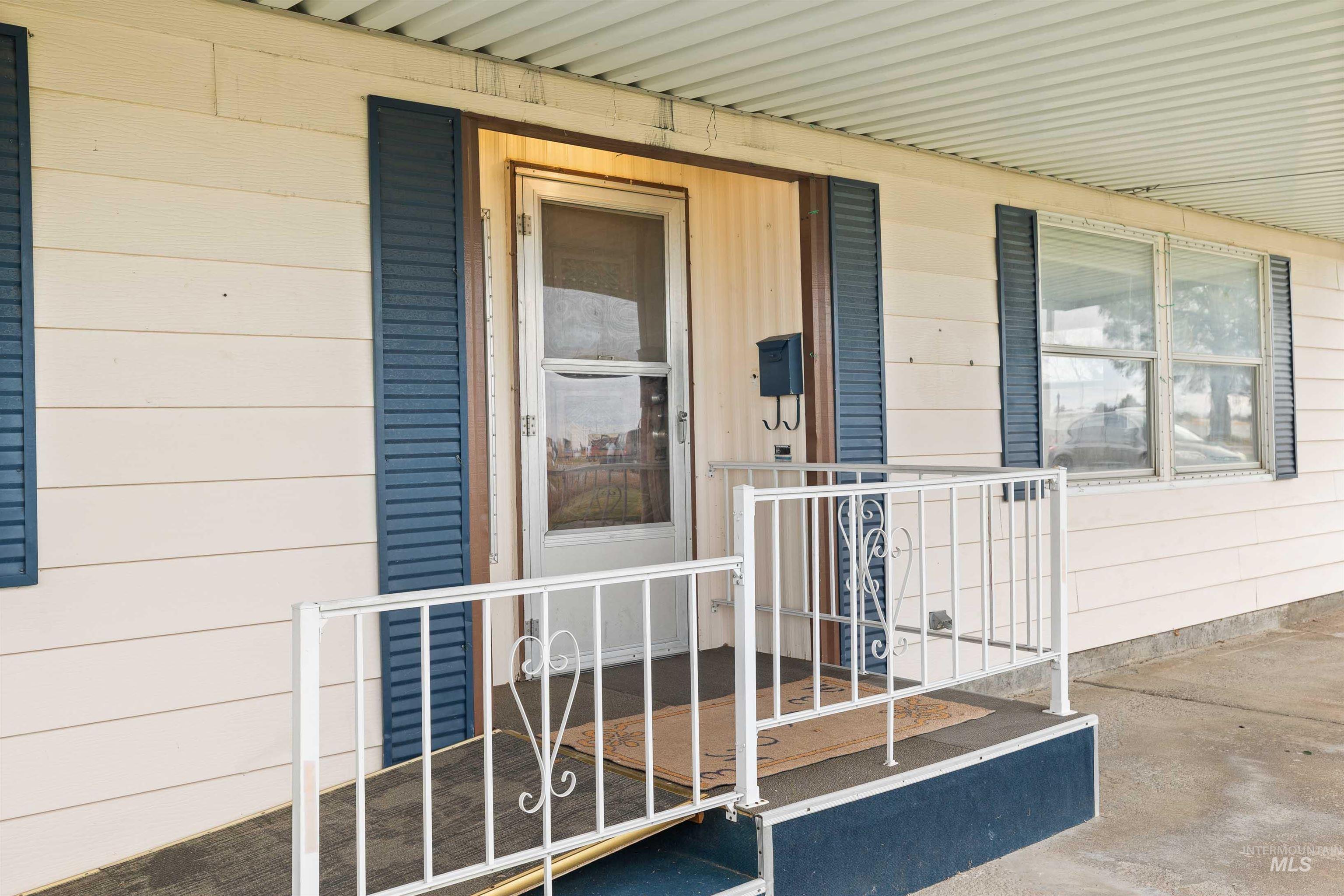 450 Pole Line, Twin Falls, Idaho 83301, 2 Bedrooms, 2 Bathrooms, Residential For Sale, Price $85,000,MLS 98971901