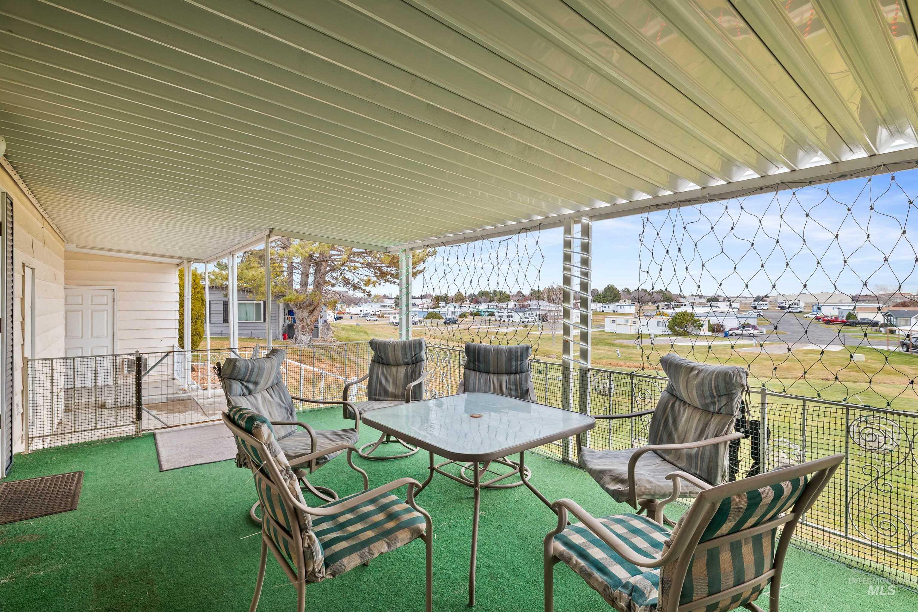 450 Pole Line, Twin Falls, Idaho 83301, 2 Bedrooms, 2 Bathrooms, Residential For Sale, Price $85,000,MLS 98971901