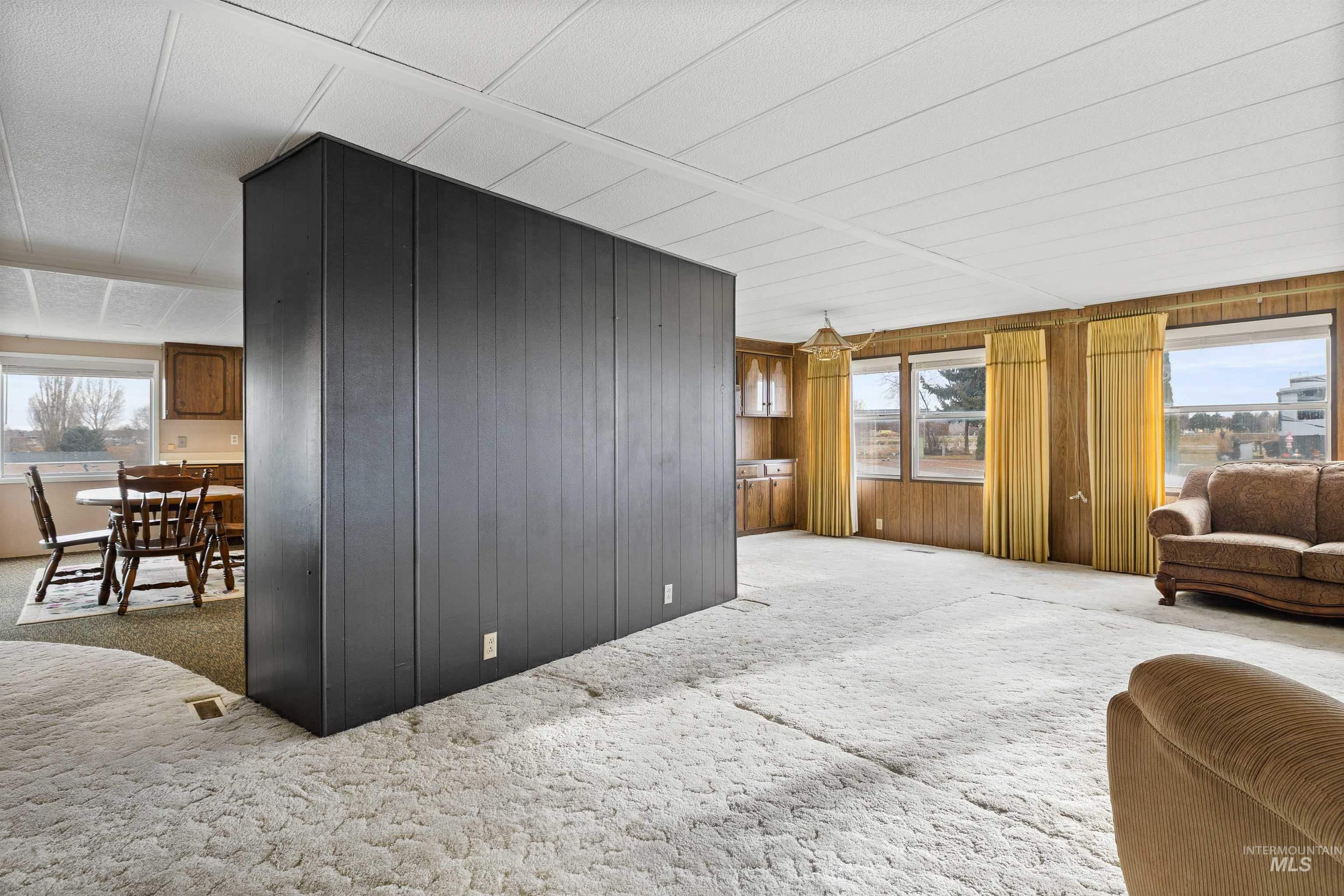 450 Pole Line, Twin Falls, Idaho 83301, 2 Bedrooms, 2 Bathrooms, Residential For Sale, Price $85,000,MLS 98971901