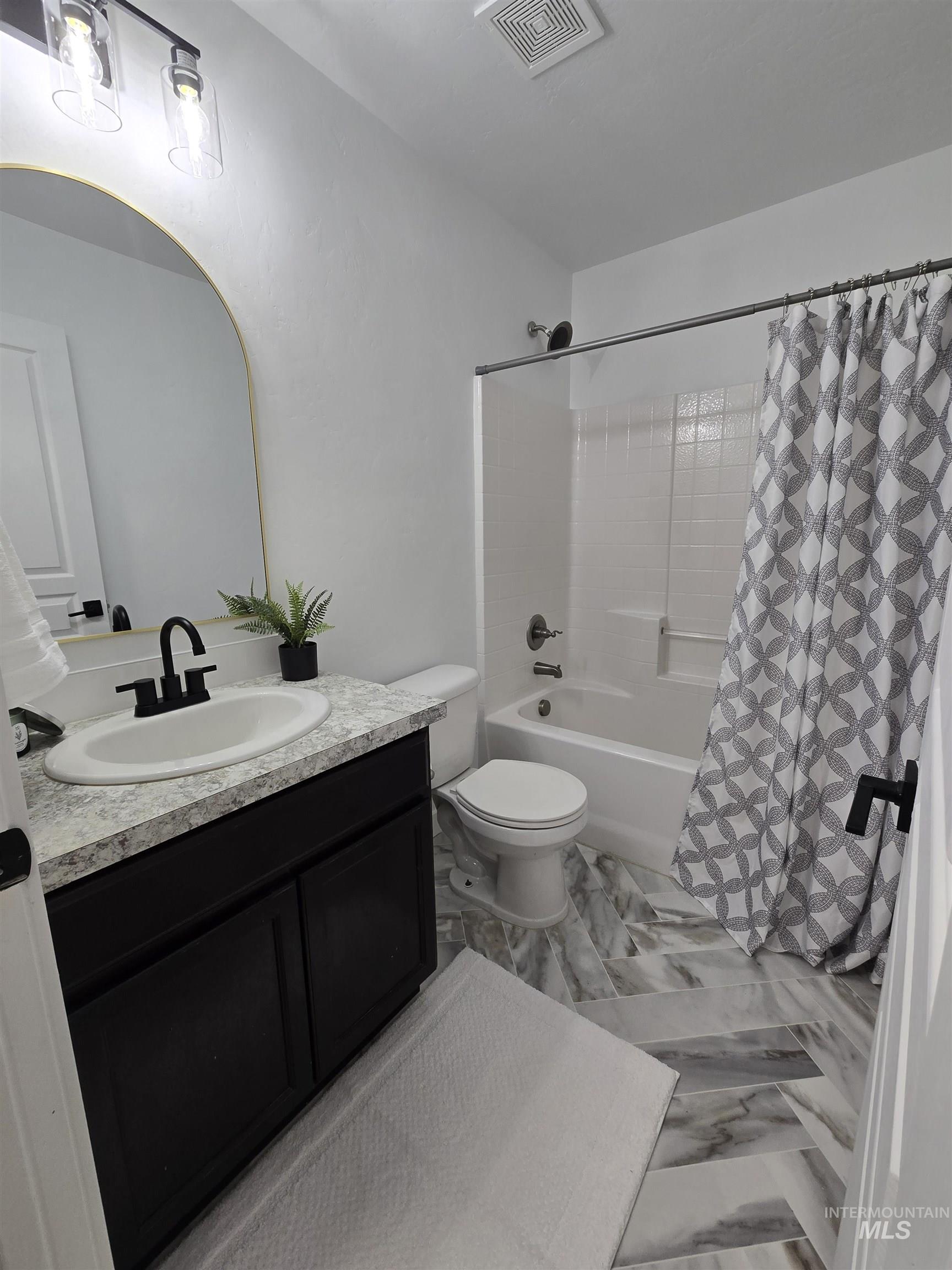 19359 WARBLER WAY, Caldwell, Idaho 83605, 4 Bedrooms, 2 Bathrooms, Residential For Sale, Price $385,000,MLS 98971902