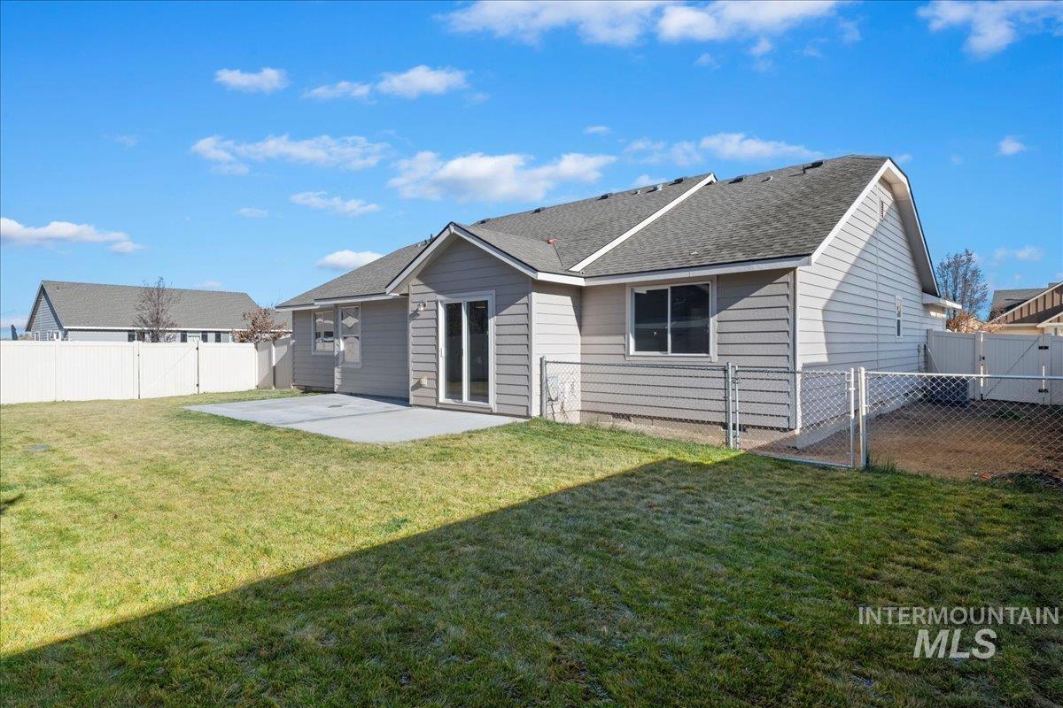 19359 WARBLER WAY, Caldwell, Idaho 83605, 4 Bedrooms, 2 Bathrooms, Residential For Sale, Price $385,000,MLS 98971902