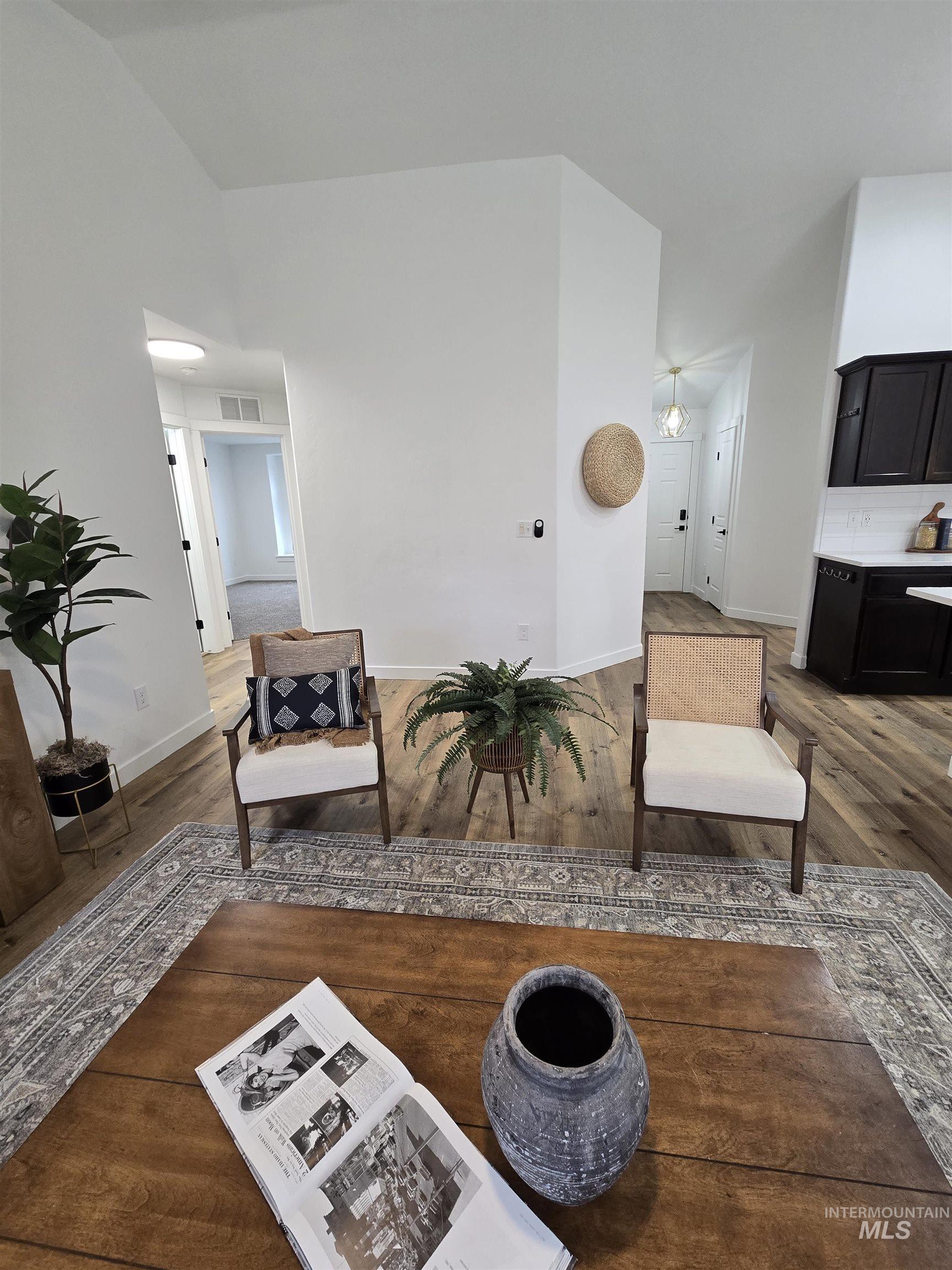 19359 WARBLER WAY, Caldwell, Idaho 83605, 4 Bedrooms, 2 Bathrooms, Residential For Sale, Price $385,000,MLS 98971902