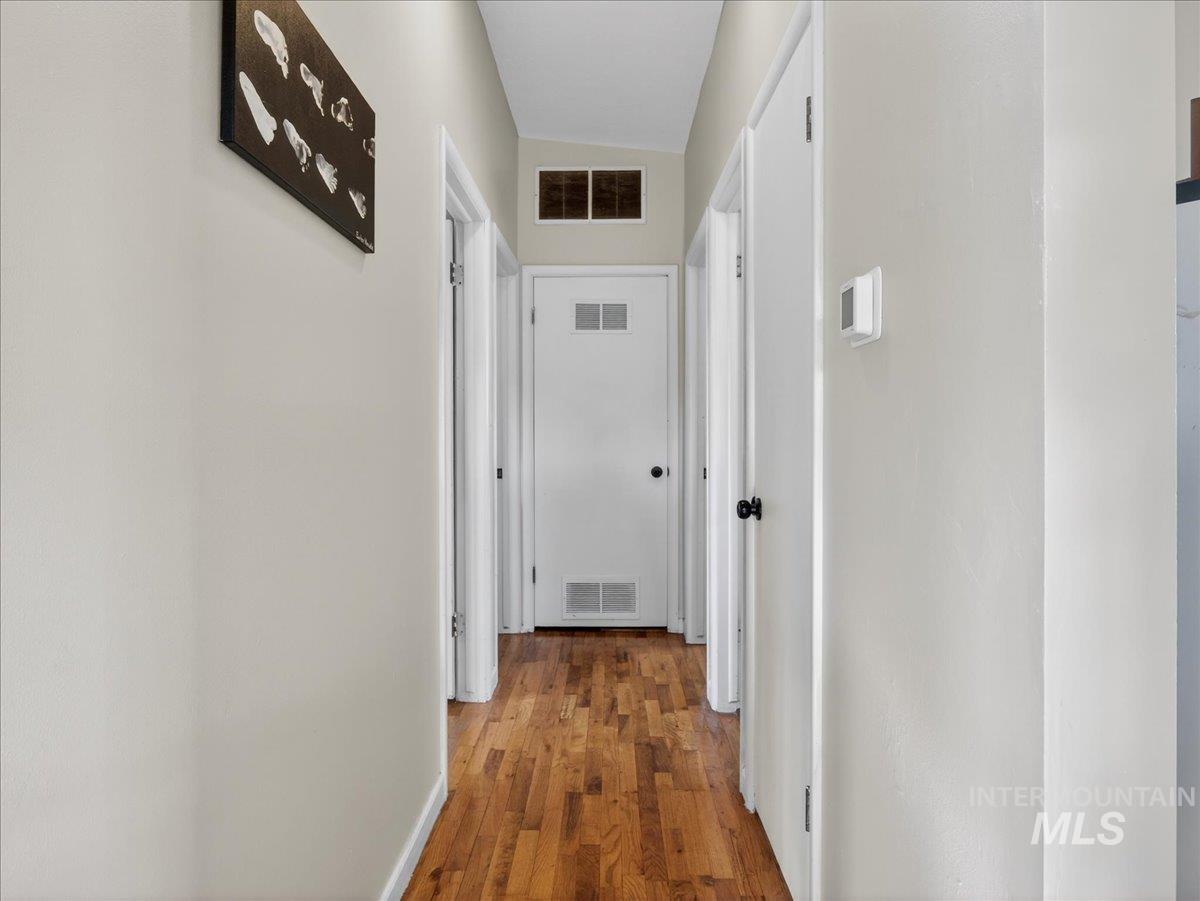 518 S Minnesota Ave, Fruitland, Idaho 83619, 3 Bedrooms, 1 Bathroom, Residential For Sale, Price $299,990,MLS 98971905