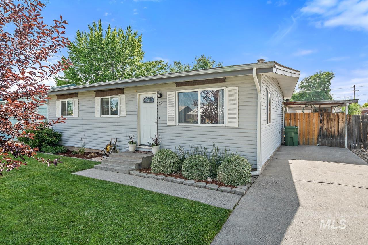 518 S Minnesota Ave, Fruitland, Idaho 83619, 3 Bedrooms, 1 Bathroom, Residential For Sale, Price $299,990,MLS 98971905