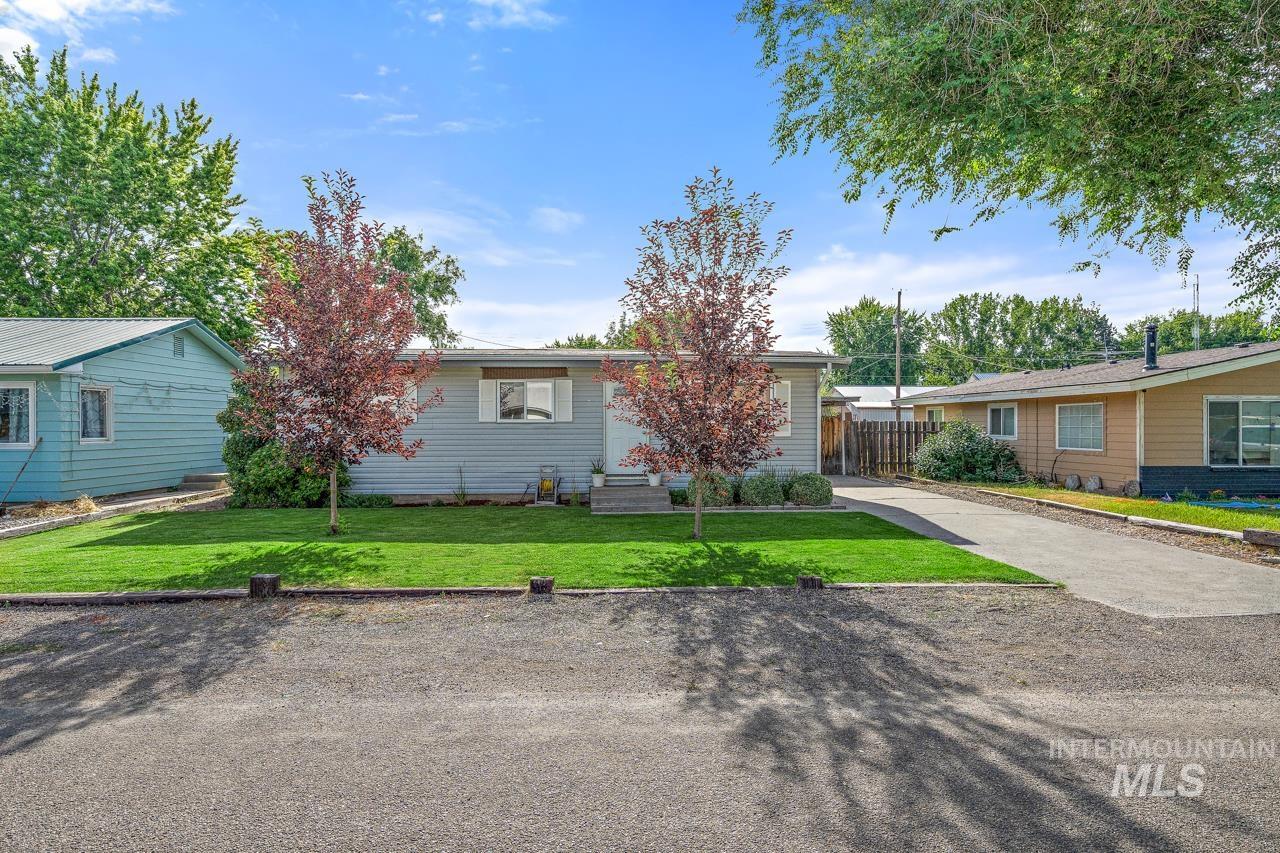 518 S Minnesota Ave, Fruitland, Idaho 83619, 3 Bedrooms, 1 Bathroom, Residential For Sale, Price $299,990,MLS 98971905