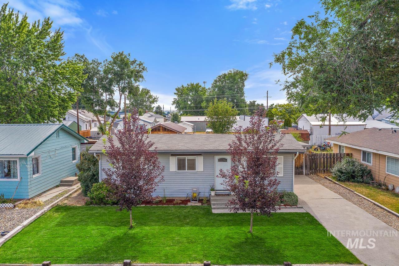 518 S Minnesota Ave, Fruitland, Idaho 83619, 3 Bedrooms, 1 Bathroom, Residential For Sale, Price $299,990,MLS 98971905