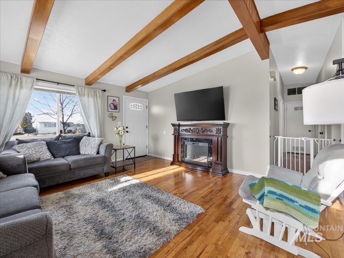 518 S Minnesota Ave, Fruitland, Idaho 83619, 3 Bedrooms, 1 Bathroom, Residential For Sale, Price $299,990,MLS 98971905