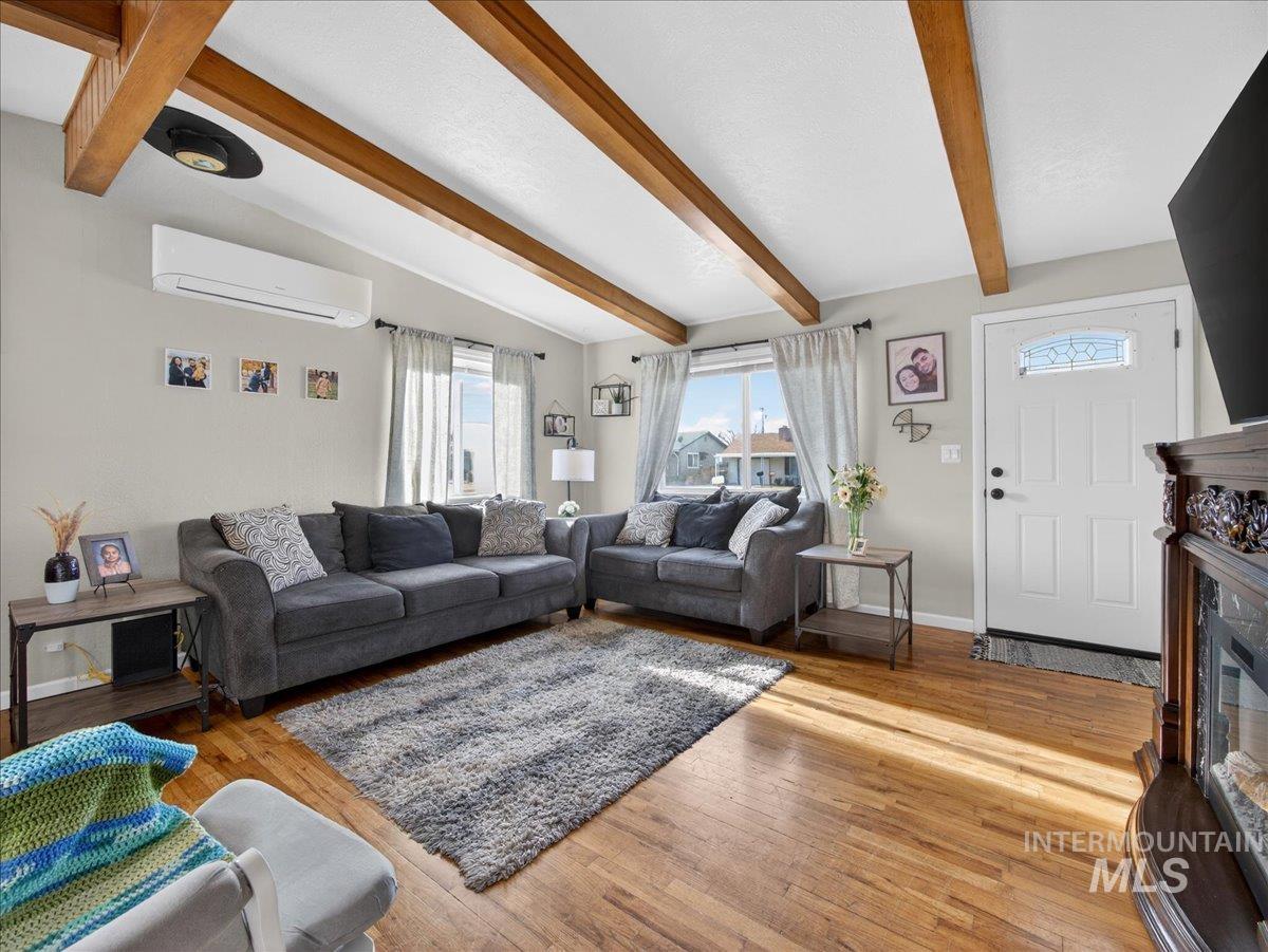 518 S Minnesota Ave, Fruitland, Idaho 83619, 3 Bedrooms, 1 Bathroom, Residential For Sale, Price $299,990,MLS 98971905